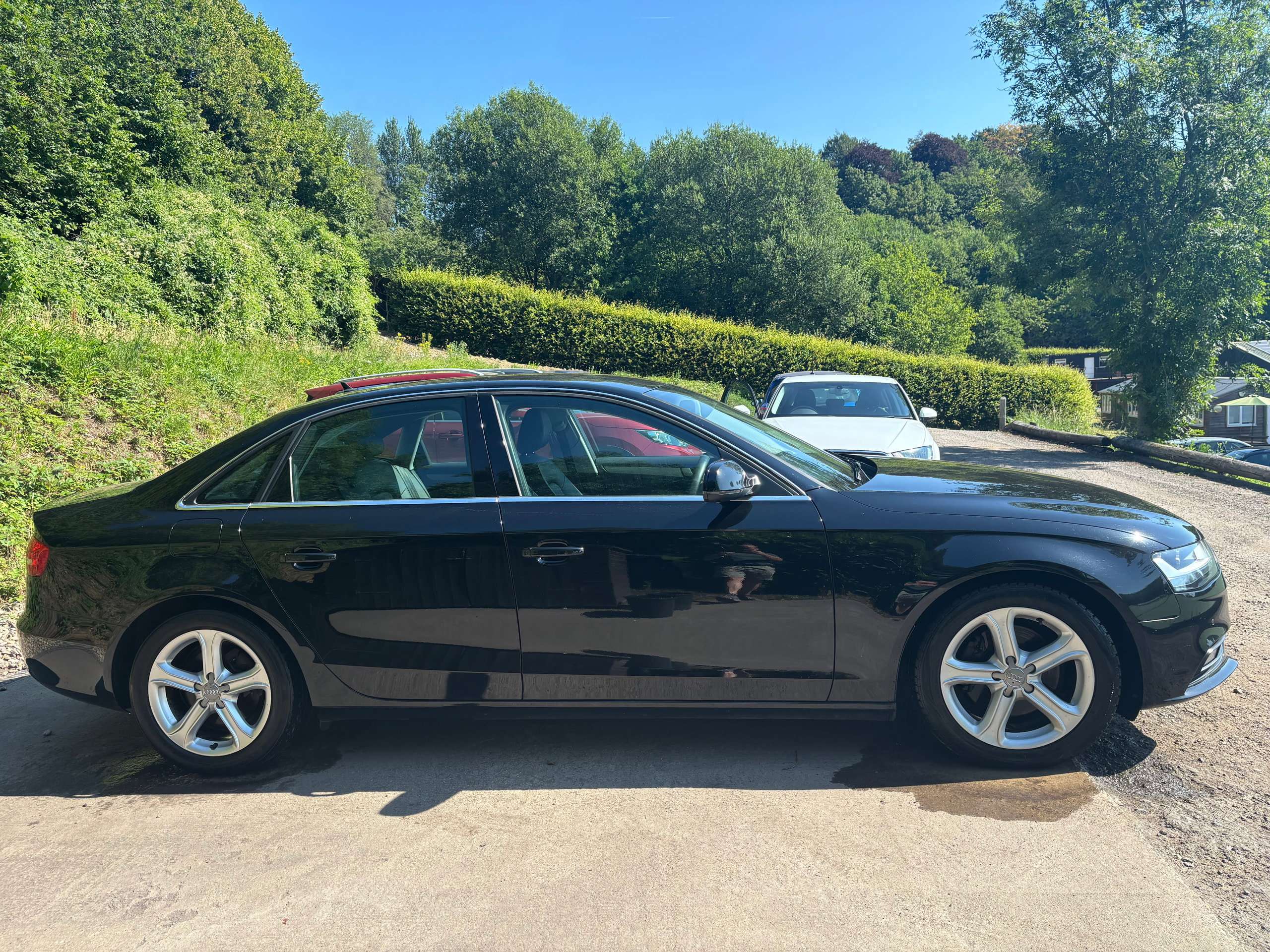 A 2015 AUDI A4 2.0 TDI SE Technik Saloon 4dr Diesel Manual Euro 5 (s/s) (143 ps) A 2015 AUDI A4 2.0 TDI SE Technik Saloon 4dr Diesel Manual Euro 5 (s/s) (143 ps)