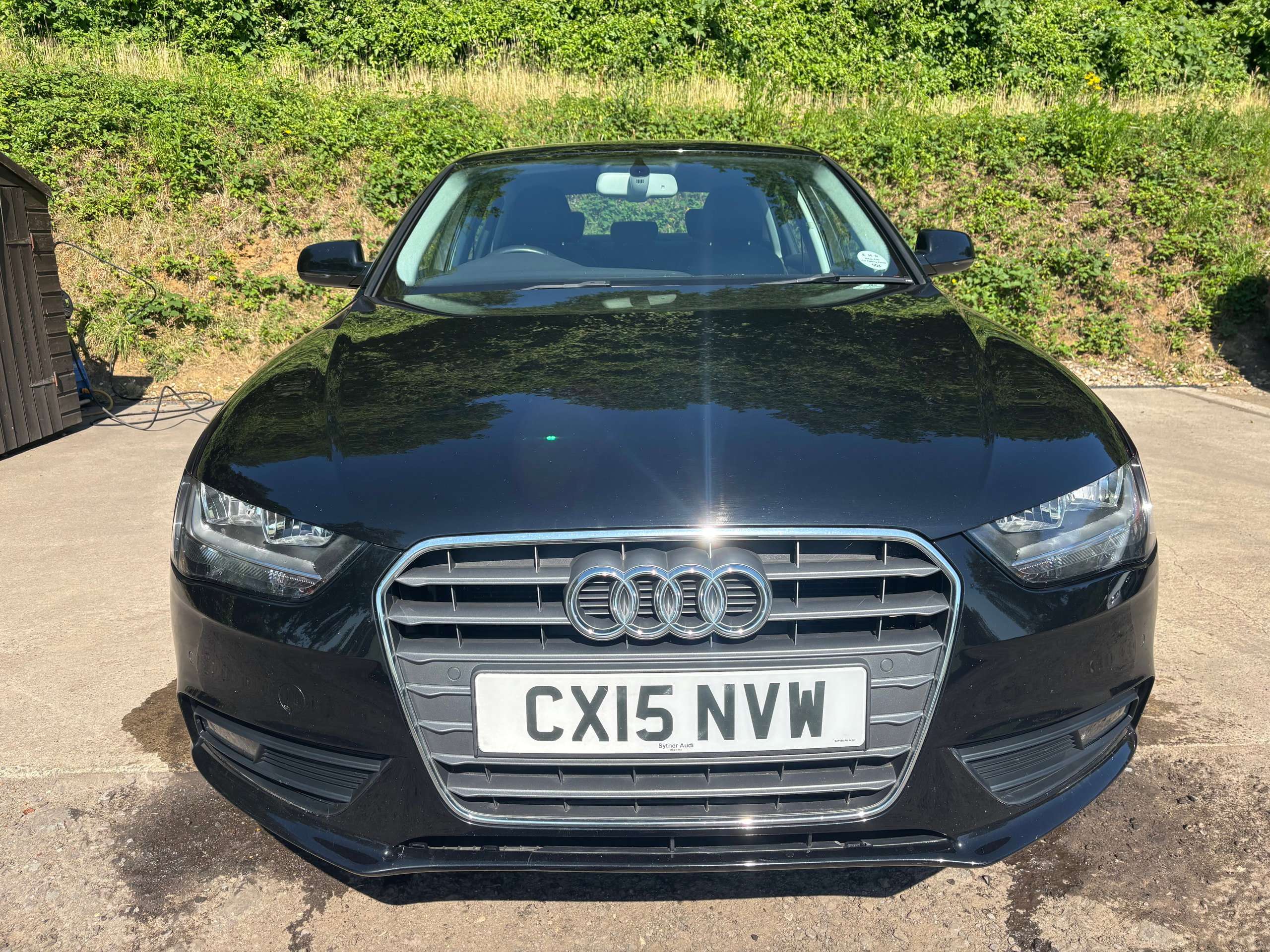 A 2015 AUDI A4 2.0 TDI SE Technik Saloon 4dr Diesel Manual Euro 5 (s/s) (143 ps) A 2015 AUDI A4 2.0 TDI SE Technik Saloon 4dr Diesel Manual Euro 5 (s/s) (143 ps)