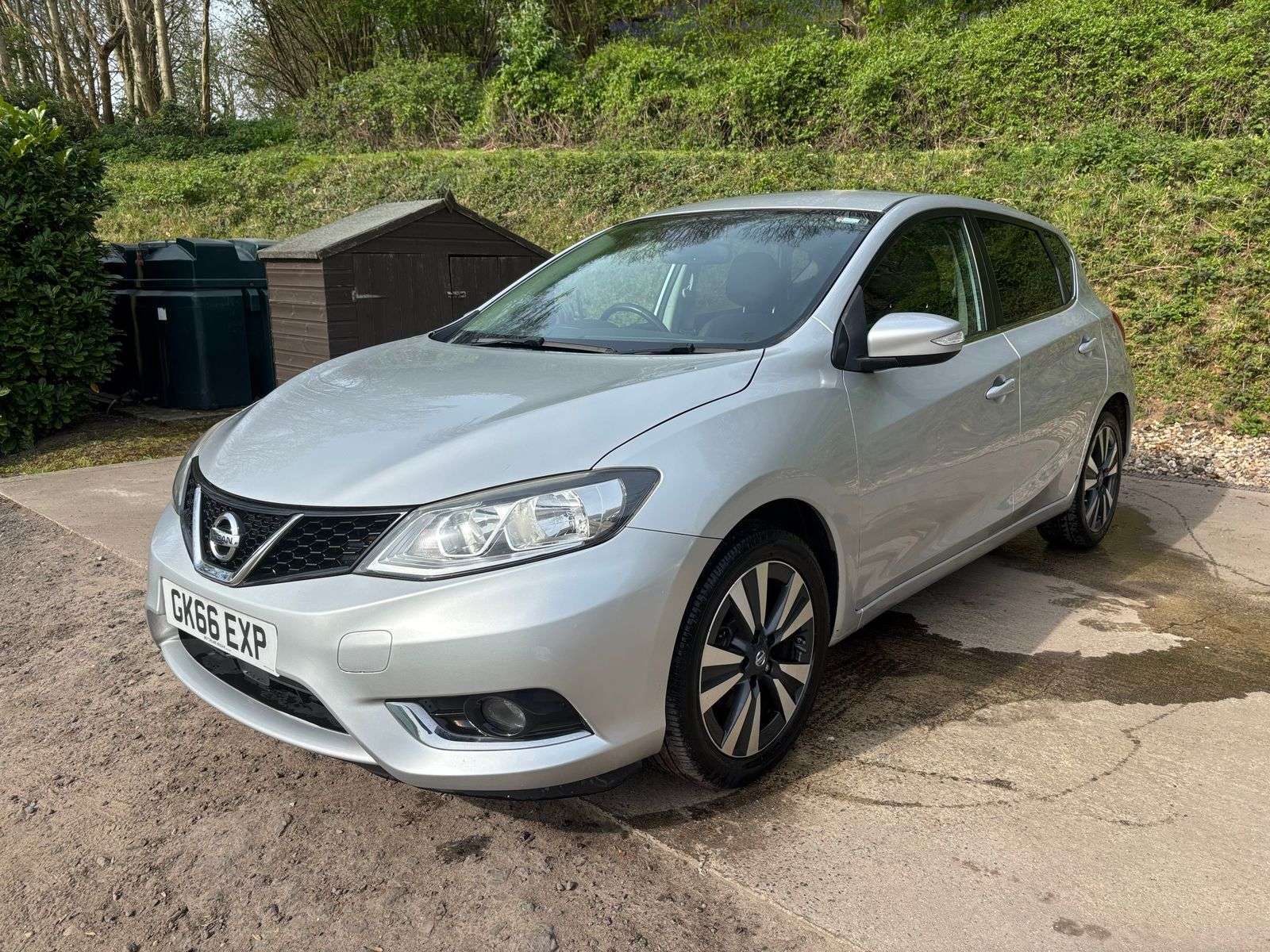 A 2016 NISSAN PULSAR 1.5 dCi N-Connecta Hatchback 5dr Diesel Manual Euro 6 (s/s) (110 ps) A 2016 NISSAN PULSAR 1.5 dCi N-Connecta Hatchback 5dr Diesel Manual Euro 6 (s/s) (110 ps)