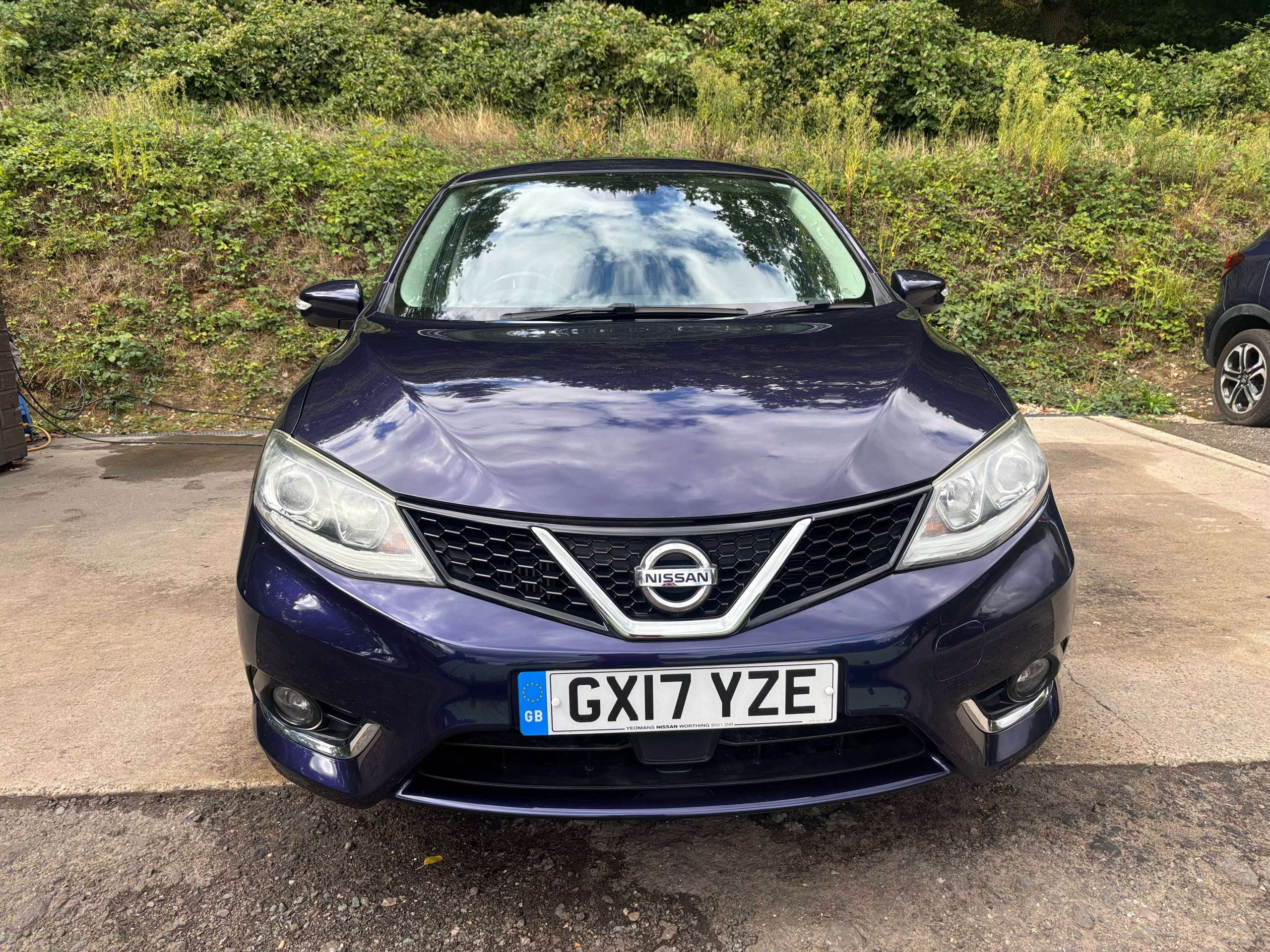 A 2017 NISSAN PULSAR 1.2 DIG-T Tekna Hatchback 5dr Petrol Manual Euro 6 (s/s) (115 ps) A 2017 NISSAN PULSAR 1.2 DIG-T Tekna Hatchback 5dr Petrol Manual Euro 6 (s/s) (115 ps)