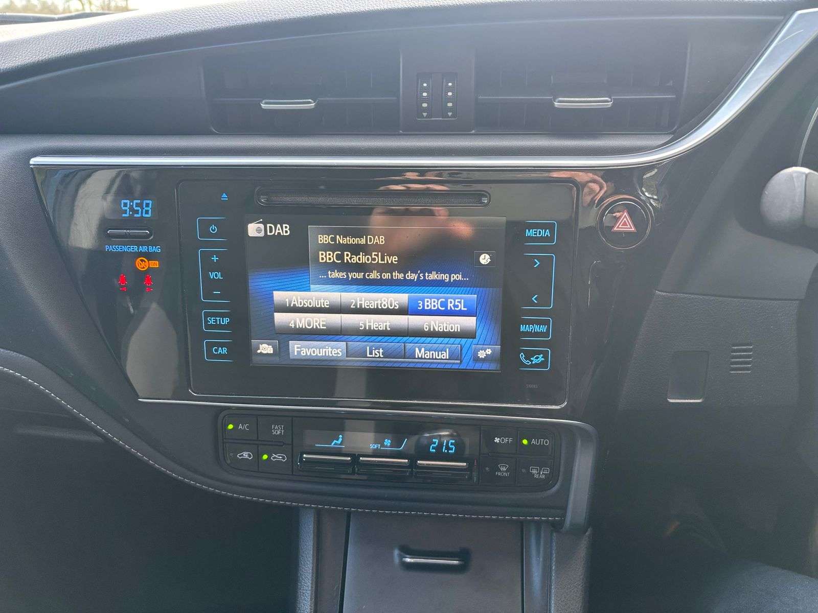 2016 TOYOTA AURIS 2016 TOYOTA AURIS