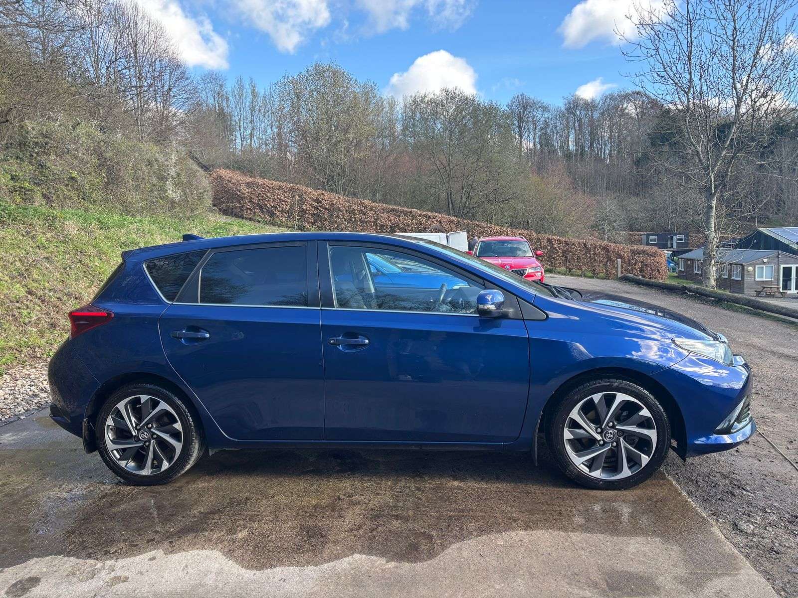 A 2016 TOYOTA AURIS 1.2 VVT-i Design Hatchback 5dr Petrol Manual Euro 6 (s/s) (116 ps) A 2016 TOYOTA AURIS 1.2 VVT-i Design Hatchback 5dr Petrol Manual Euro 6 (s/s) (116 ps)