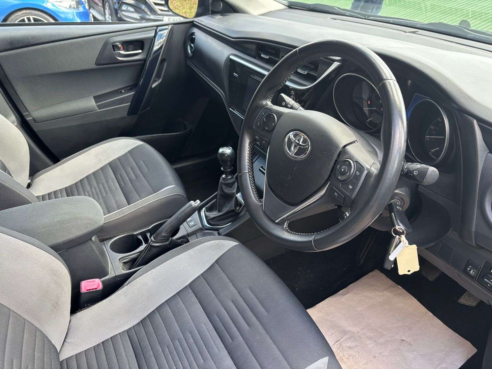 2016 TOYOTA AURIS 2016 TOYOTA AURIS