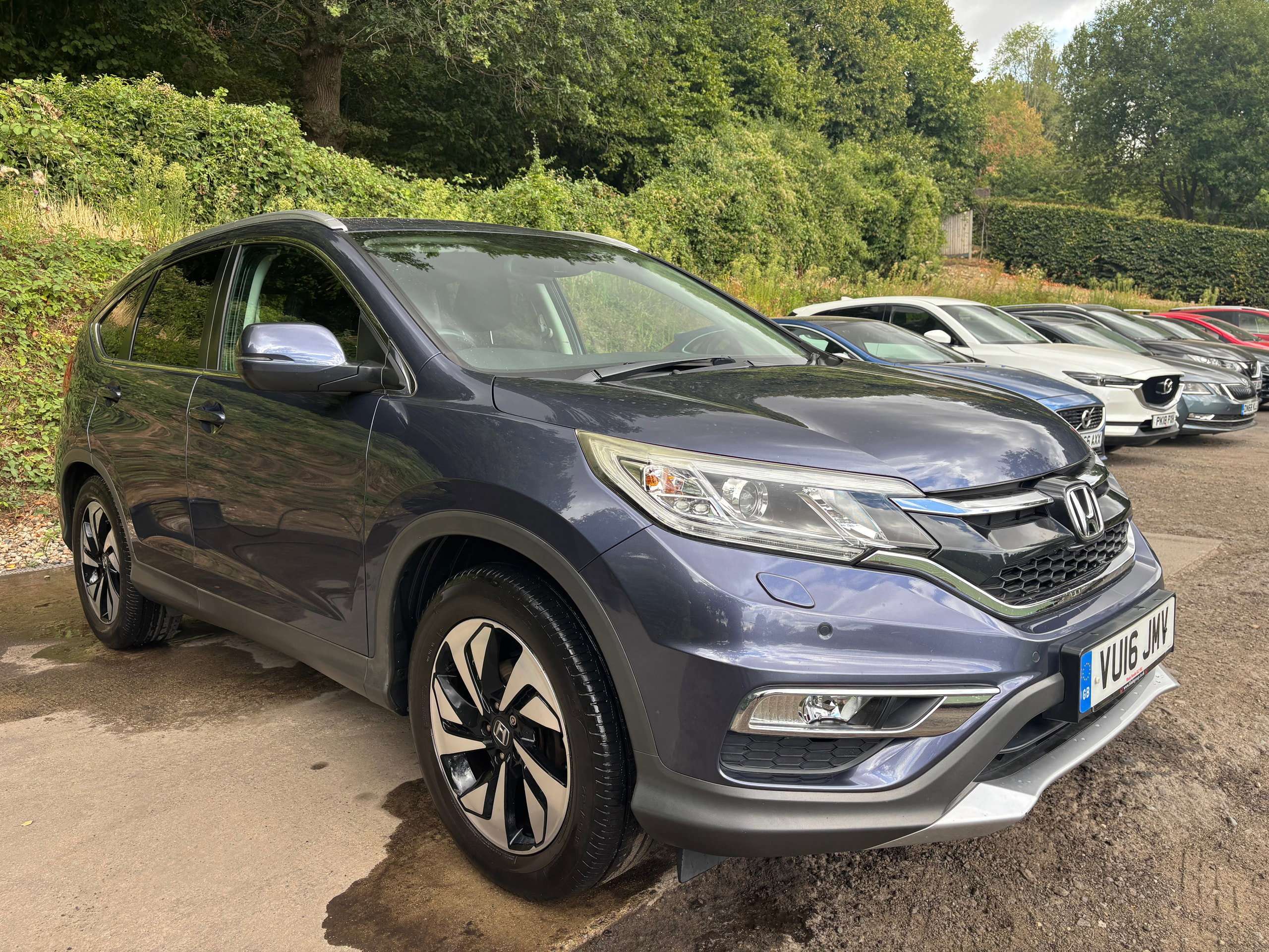 A 2016 HONDA CR-V 1.6 i-DTEC SR SUV 5dr Diesel Manual Euro 6 (s/s) (120 ps) A 2016 HONDA CR-V 1.6 i-DTEC SR SUV 5dr Diesel Manual Euro 6 (s/s) (120 ps)