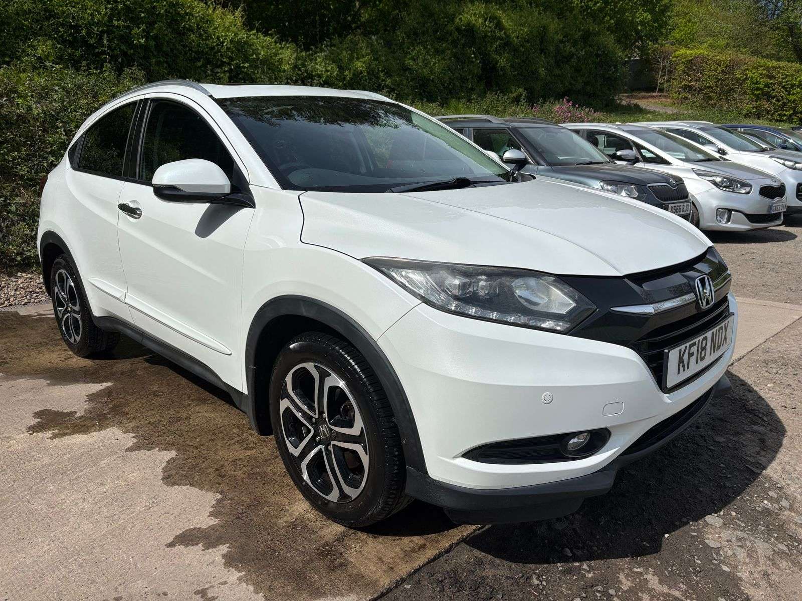 A 2018 HONDA HR-V 1.5 i-VTEC EX SUV 5dr Petrol Manual Euro 6 (s/s) (130 ps) A 2018 HONDA HR-V 1.5 i-VTEC EX SUV 5dr Petrol Manual Euro 6 (s/s) (130 ps)