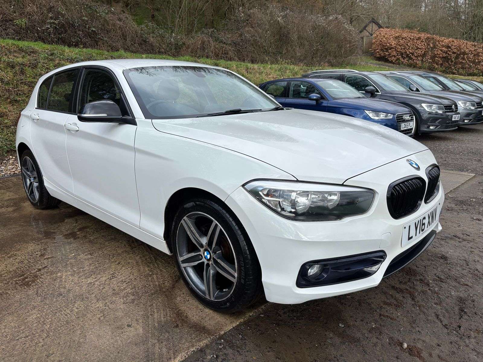 A 2016 BMW 1 SERIES 1.5 118i Sport Hatchback 5dr Petrol Manual Euro 6 (s/s) (136 ps) A 2016 BMW 1 SERIES 1.5 118i Sport Hatchback 5dr Petrol Manual Euro 6 (s/s) (136 ps)
