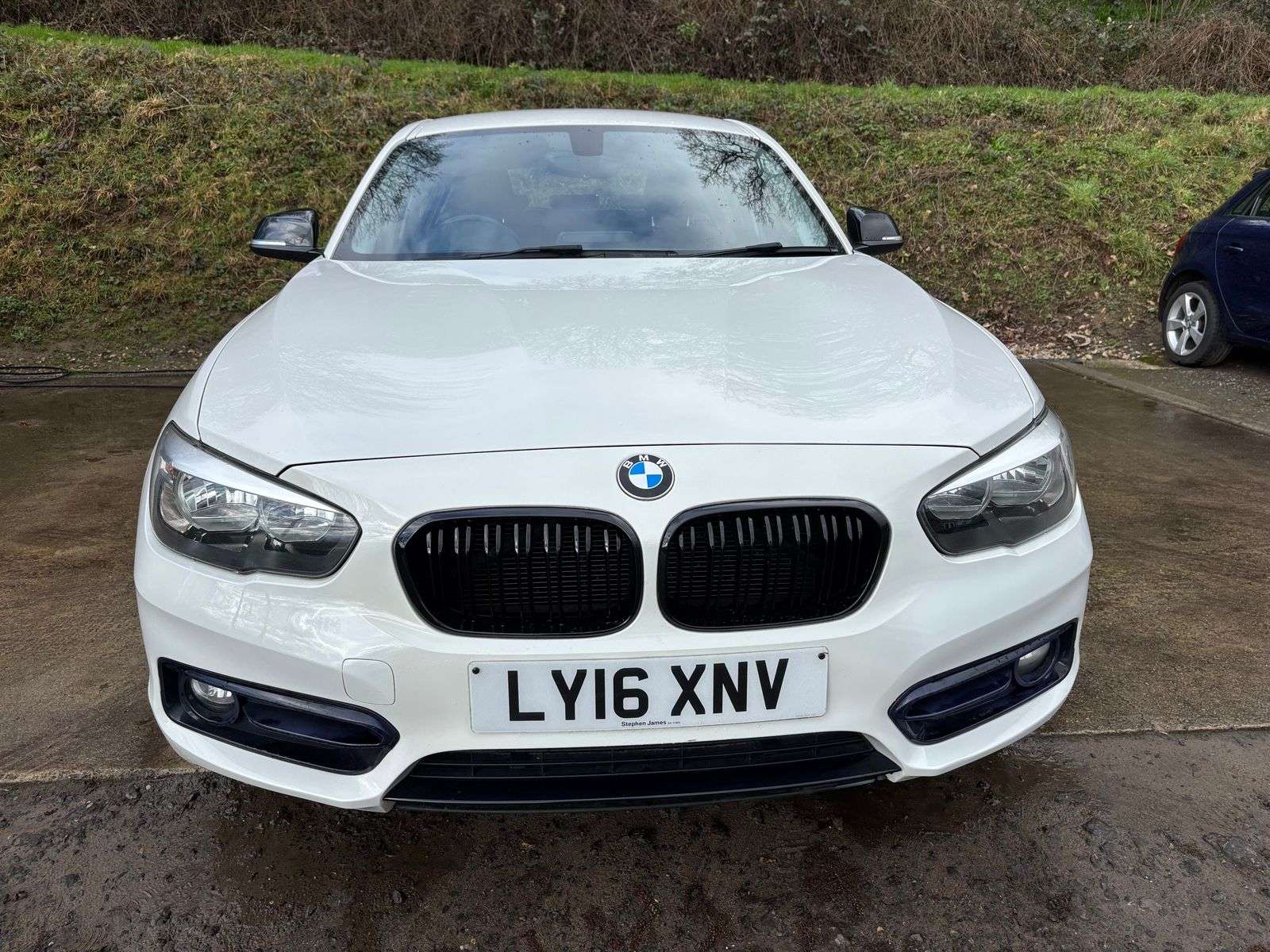 A 2016 BMW 1 SERIES 1.5 118i Sport Hatchback 5dr Petrol Manual Euro 6 (s/s) (136 ps) A 2016 BMW 1 SERIES 1.5 118i Sport Hatchback 5dr Petrol Manual Euro 6 (s/s) (136 ps)