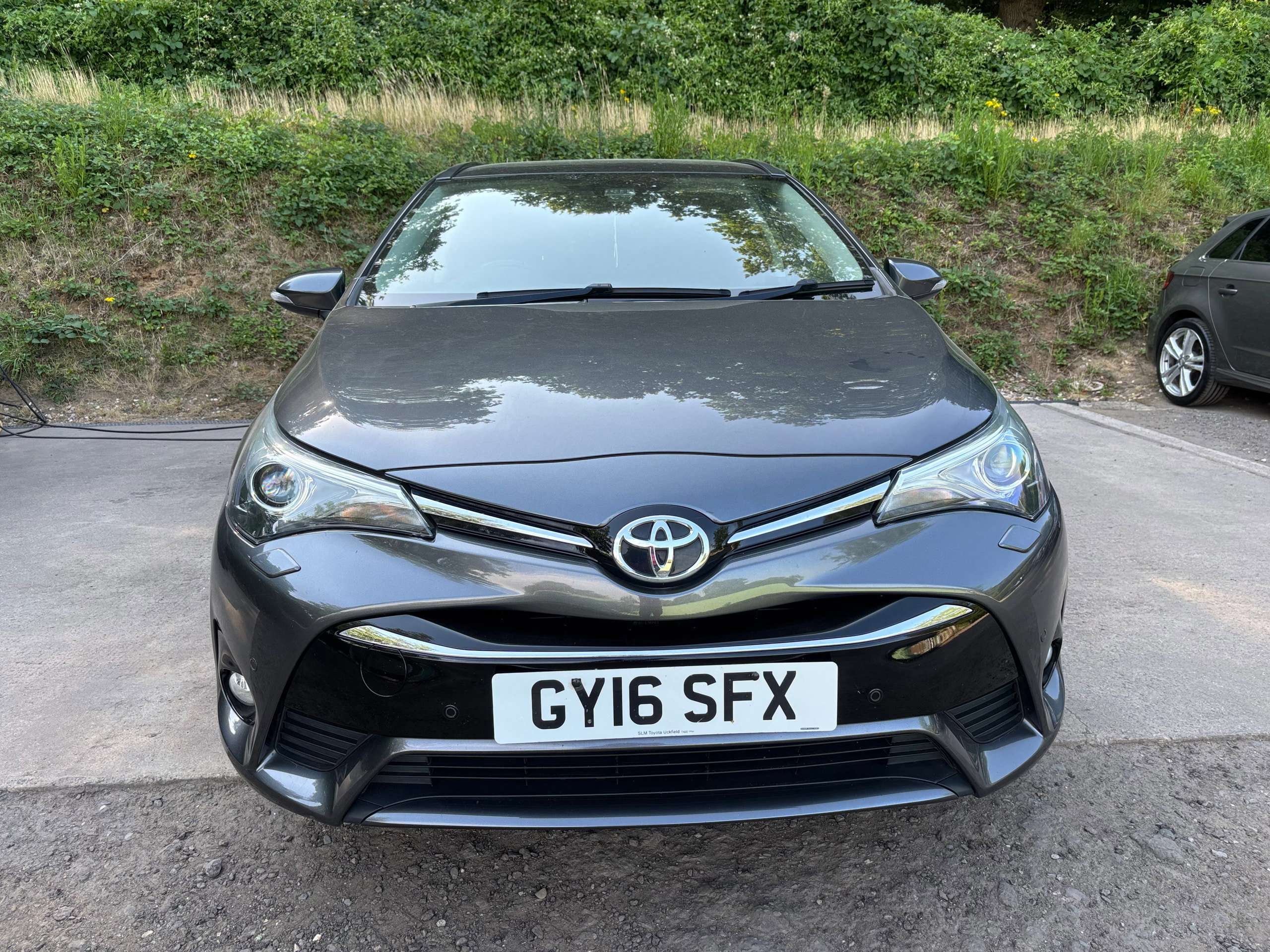 A 2016 TOYOTA AVENSIS 2.0 D-4D Excel Touring Sports 5dr Diesel Manual Euro 6 (s/s) (143 ps) A 2016 TOYOTA AVENSIS 2.0 D-4D Excel Touring Sports 5dr Diesel Manual Euro 6 (s/s) (143 ps)