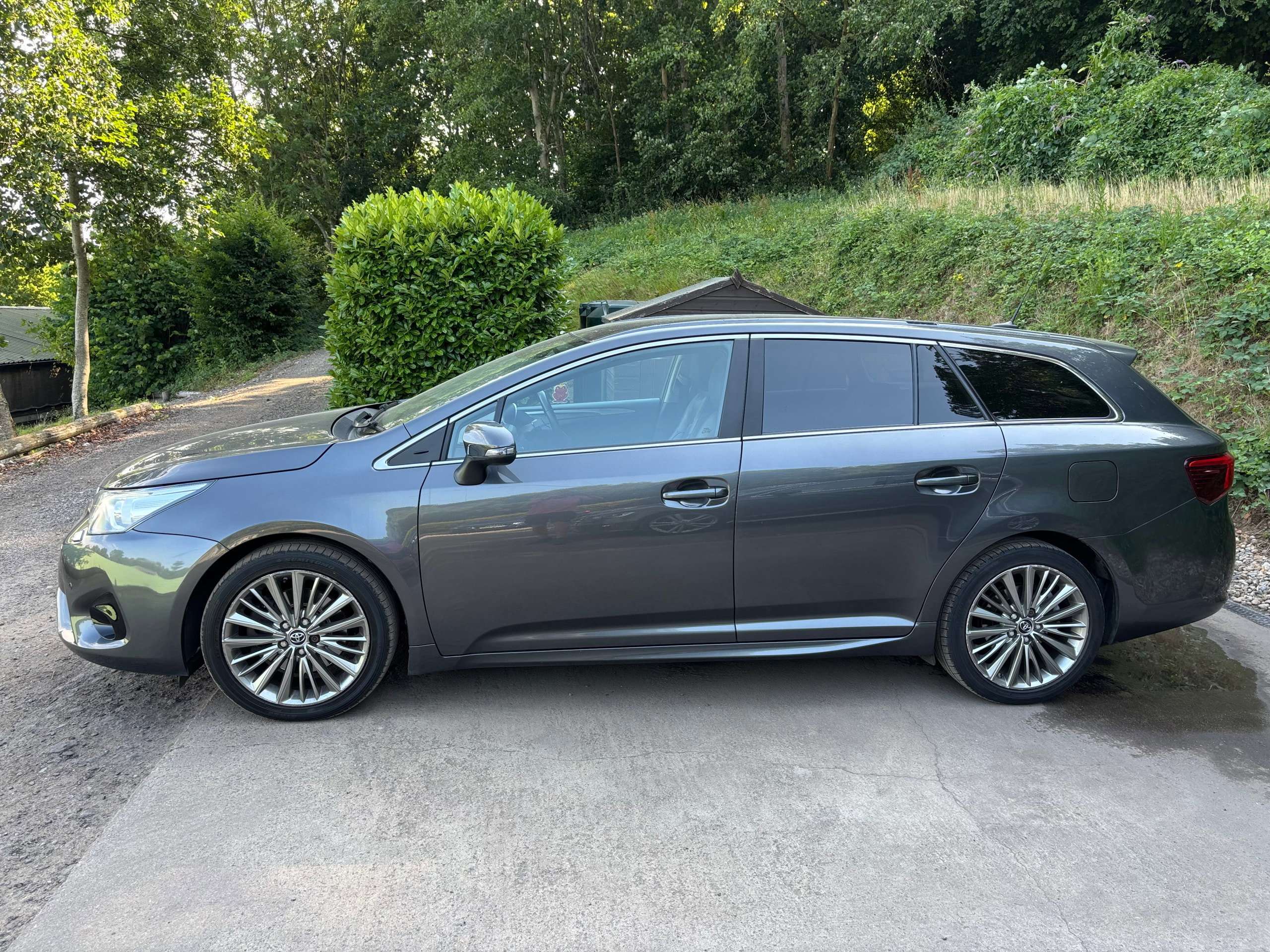2016 TOYOTA AVENSIS 2016 TOYOTA AVENSIS