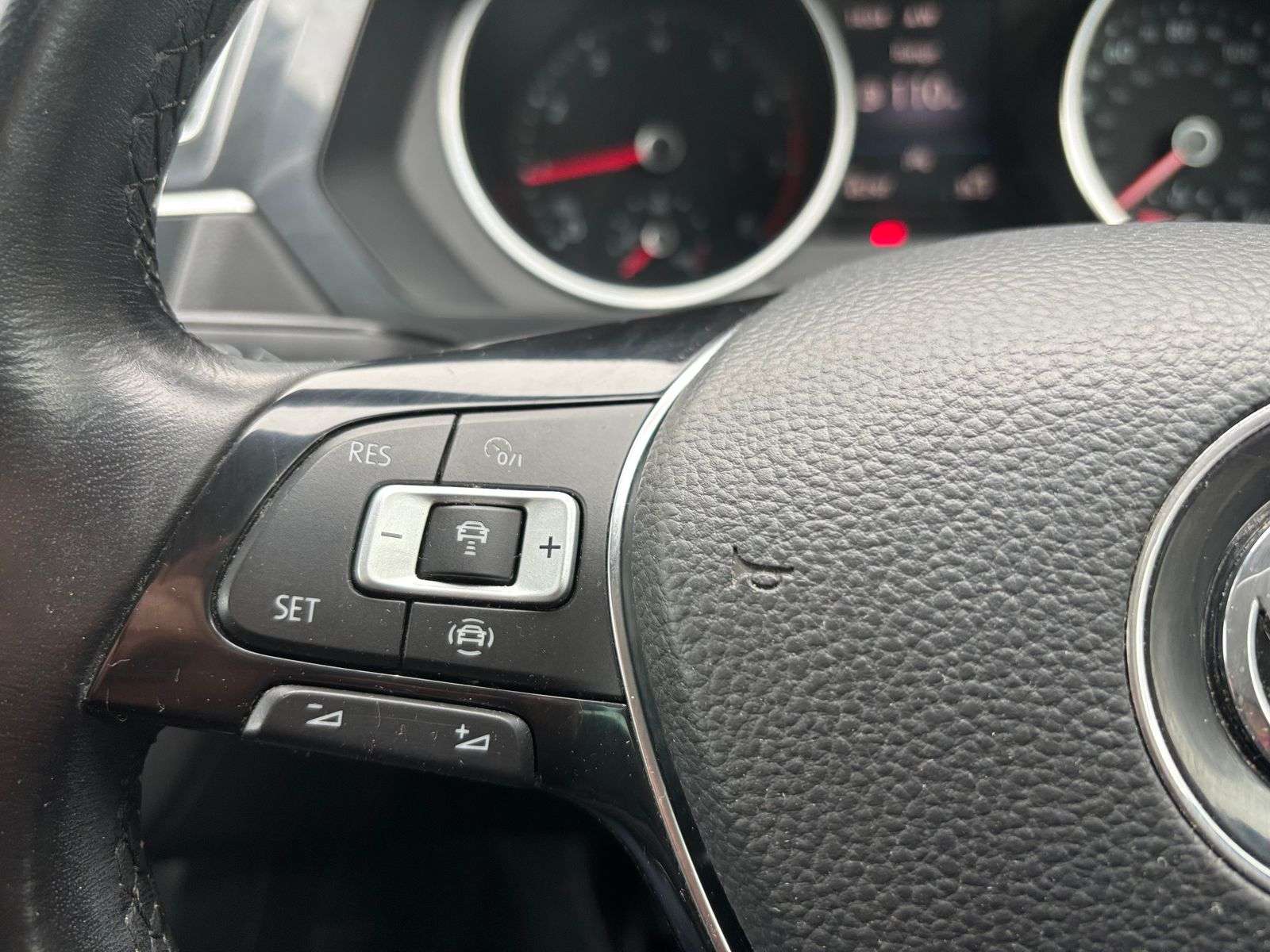 2019 VOLKSWAGEN TIGUAN 2019 VOLKSWAGEN TIGUAN