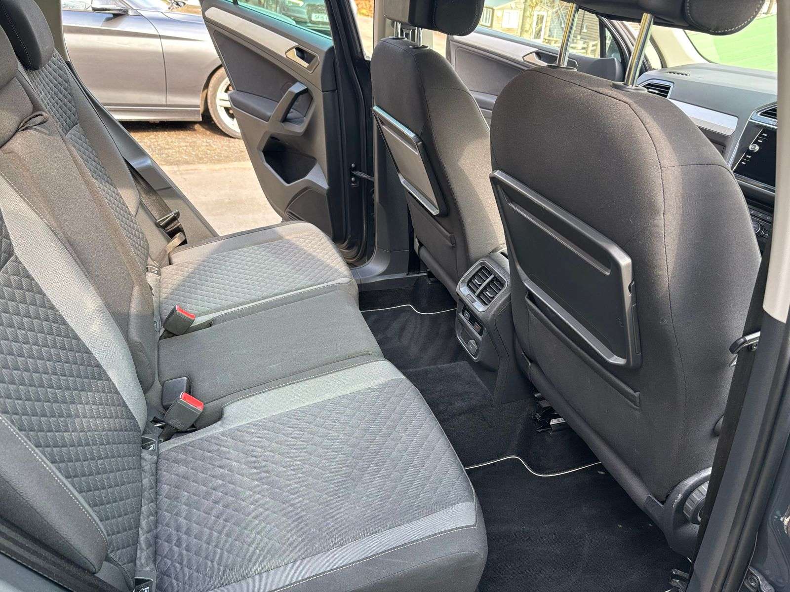 2018 VOLKSWAGEN TIGUAN 2018 VOLKSWAGEN TIGUAN