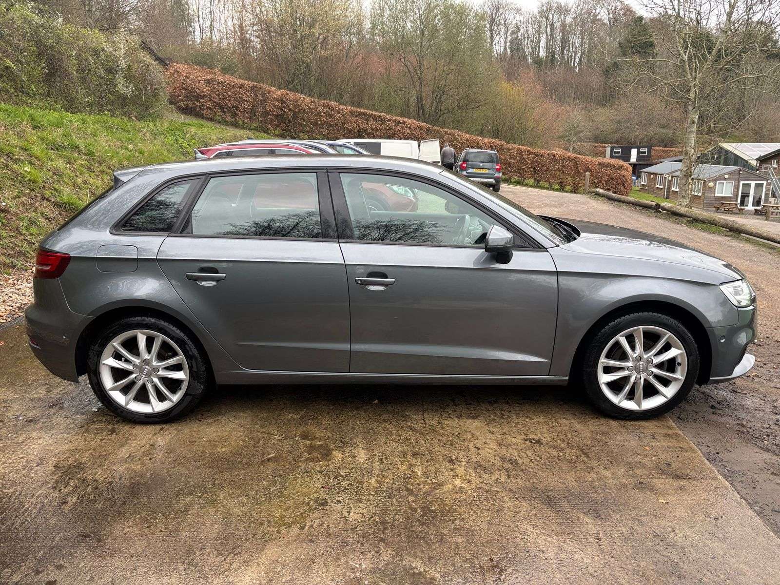 A 2017 AUDI A3 1.4 TFSI CoD SE Sportback 5dr Petrol Manual Euro 6 (s/s) (150 ps) A 2017 AUDI A3 1.4 TFSI CoD SE Sportback 5dr Petrol Manual Euro 6 (s/s) (150 ps)