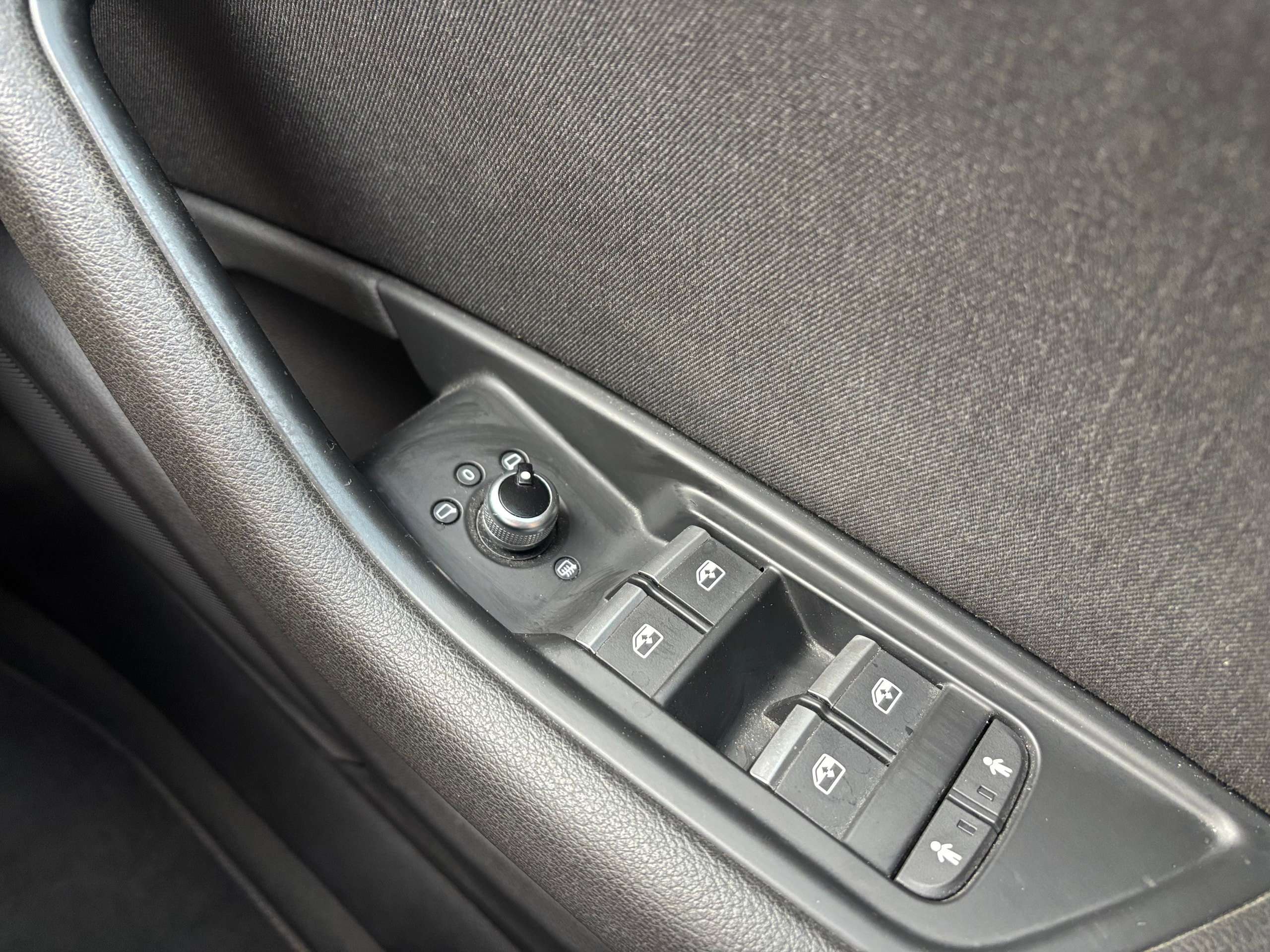 2016 AUDI A4 2016 AUDI A4