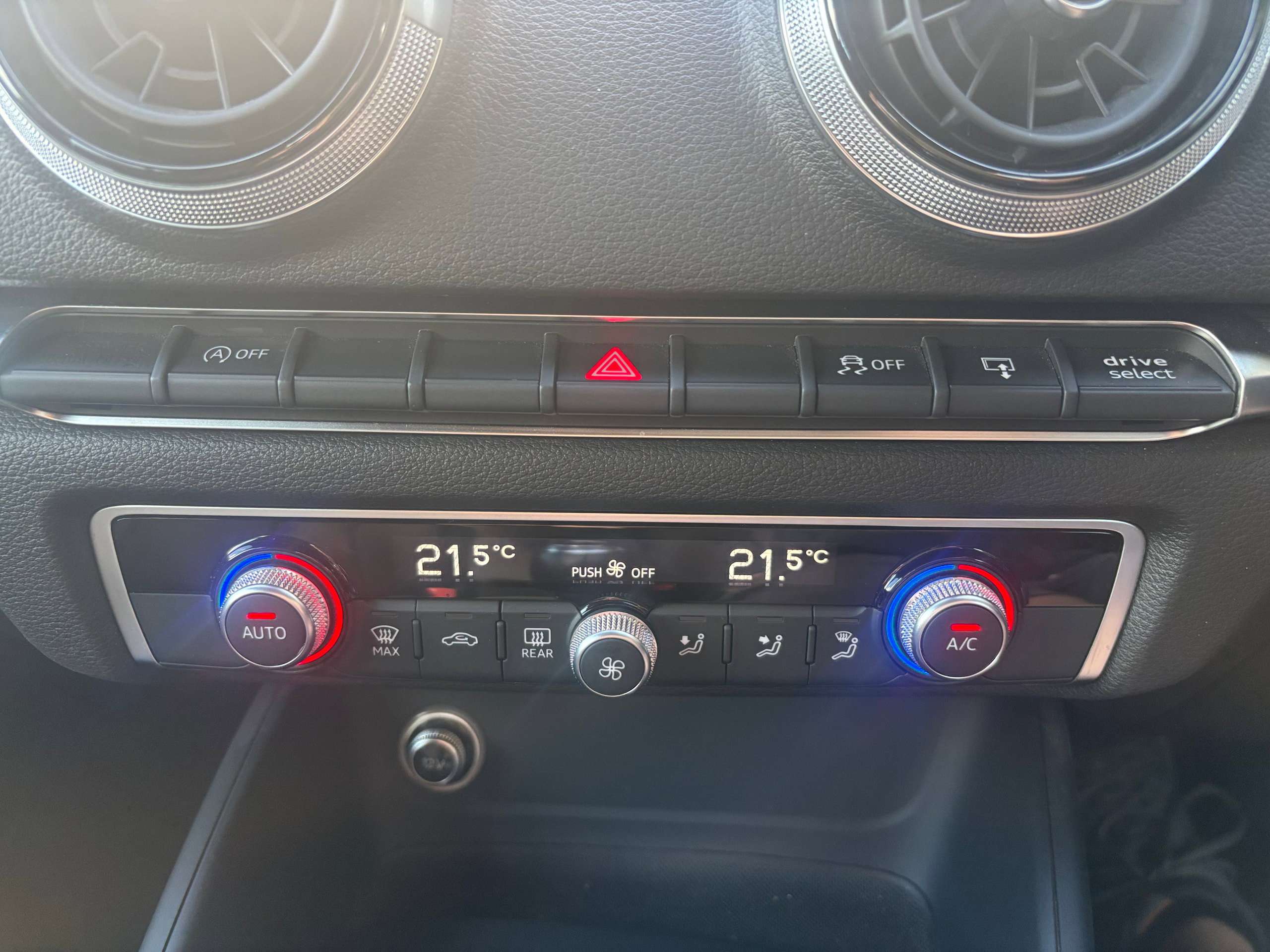 2016 AUDI A3 2016 AUDI A3