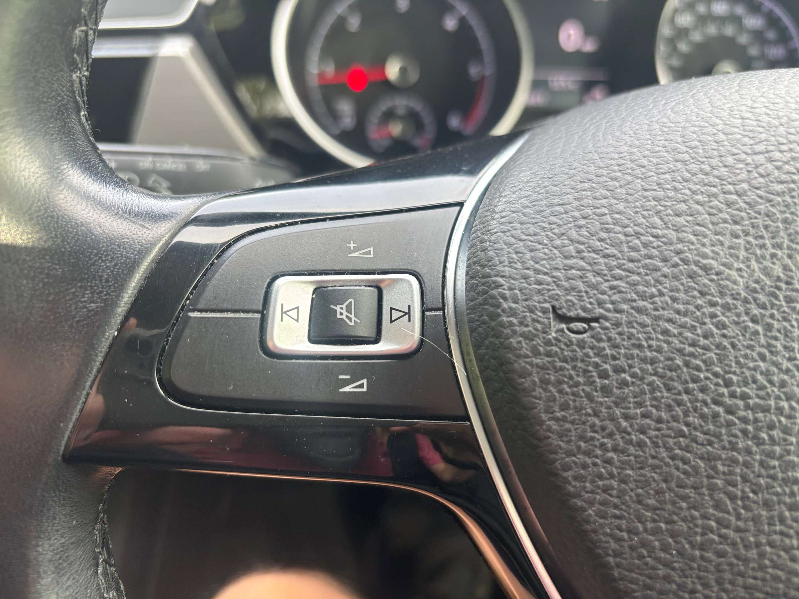 2016 VOLKSWAGEN TOURAN 2016 VOLKSWAGEN TOURAN