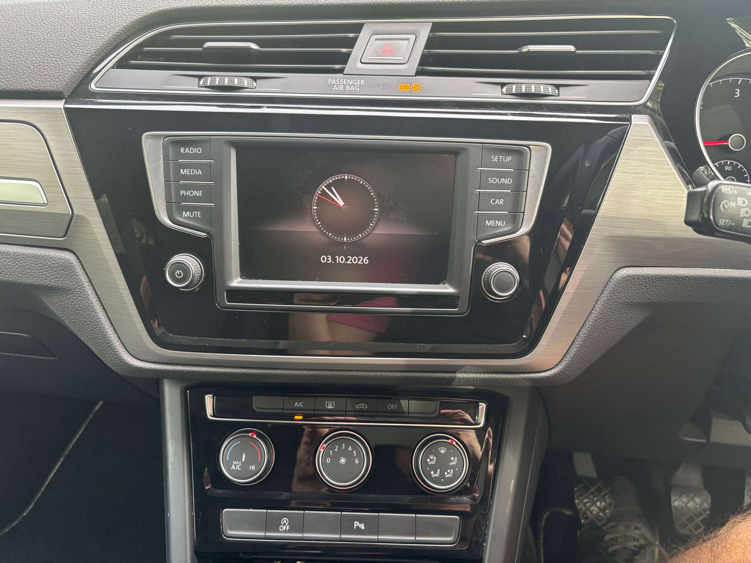 2016 VOLKSWAGEN TOURAN 2016 VOLKSWAGEN TOURAN