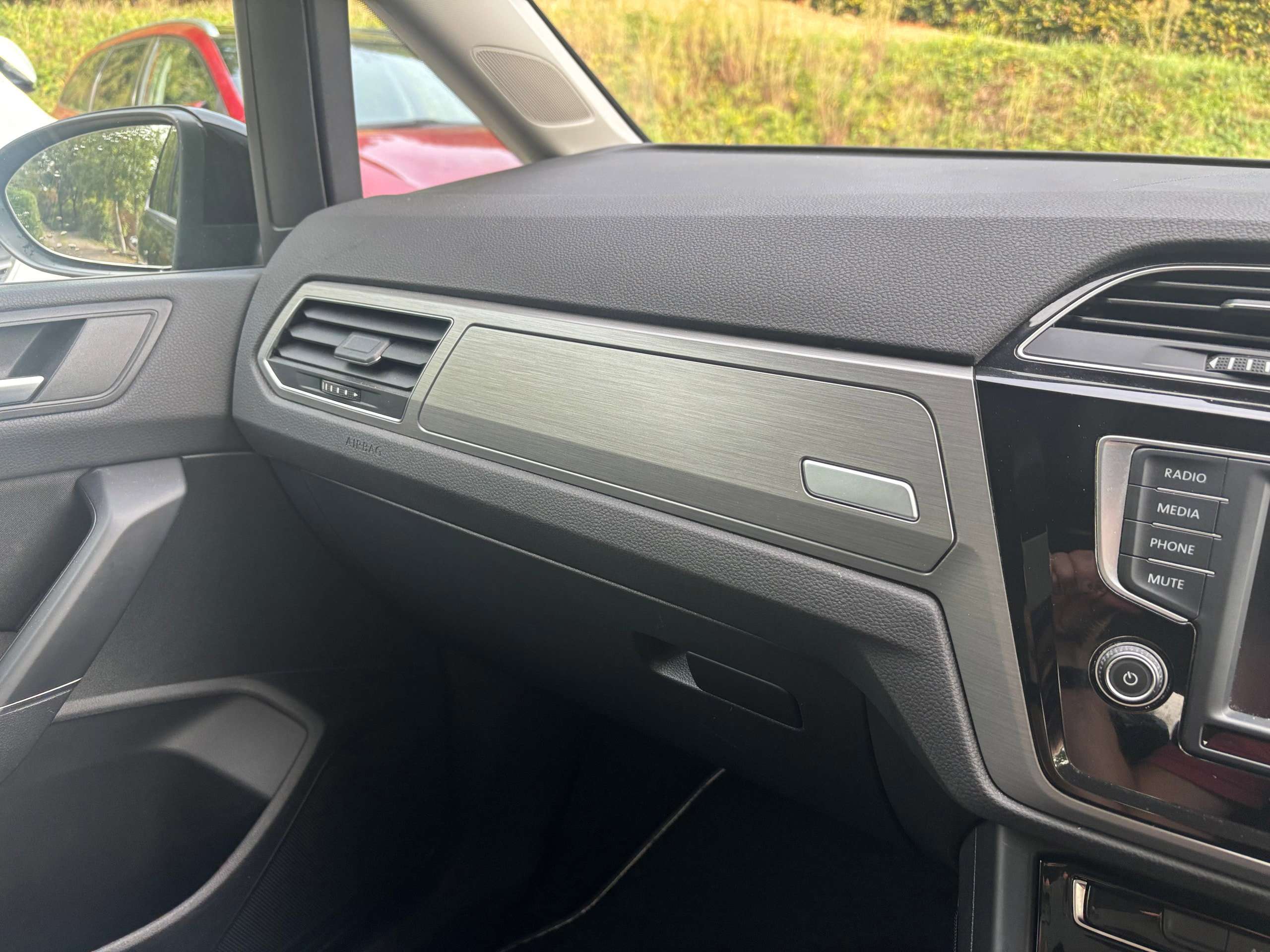2016 VOLKSWAGEN TOURAN 2016 VOLKSWAGEN TOURAN