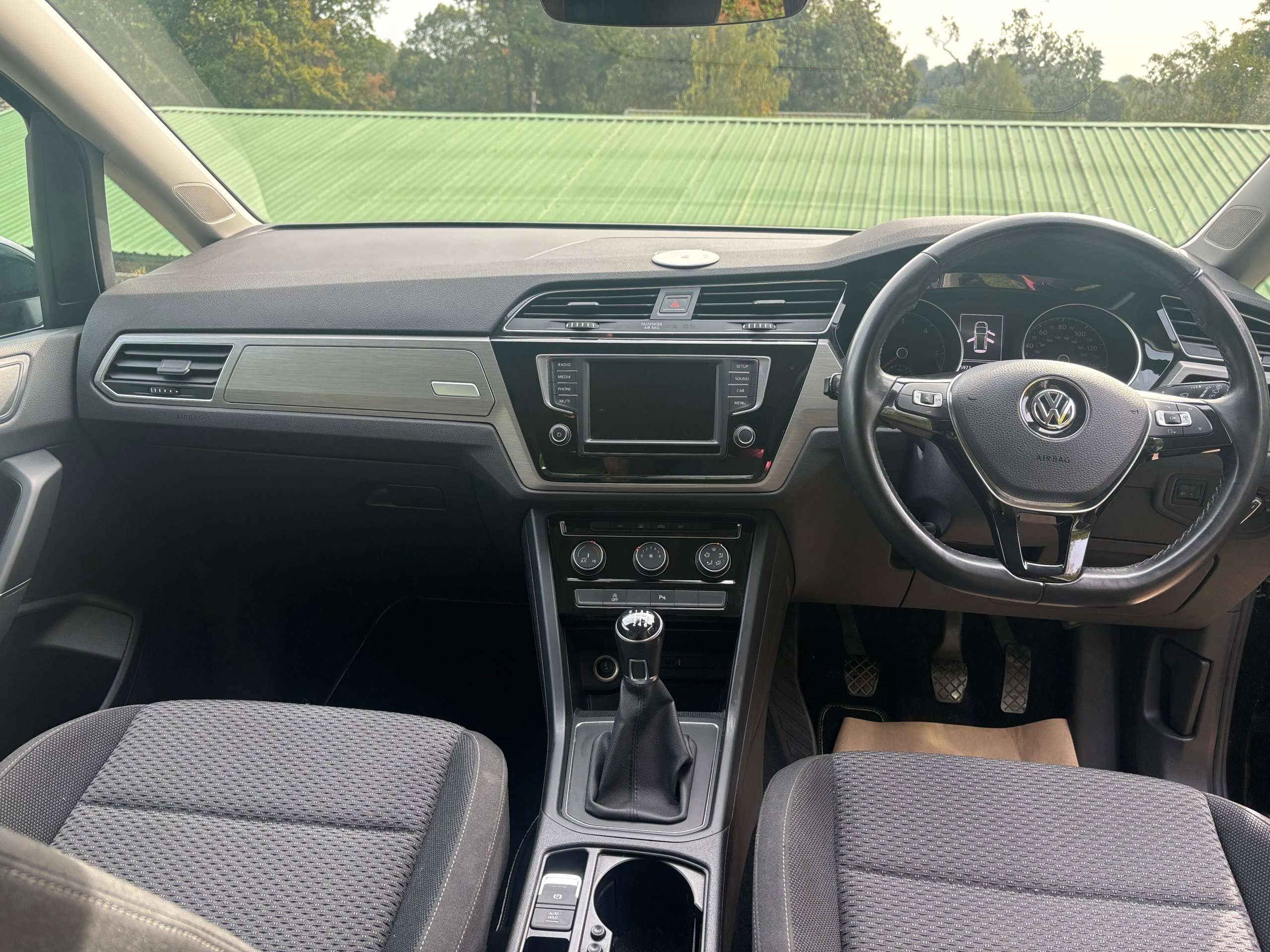 2016 VOLKSWAGEN TOURAN 2016 VOLKSWAGEN TOURAN