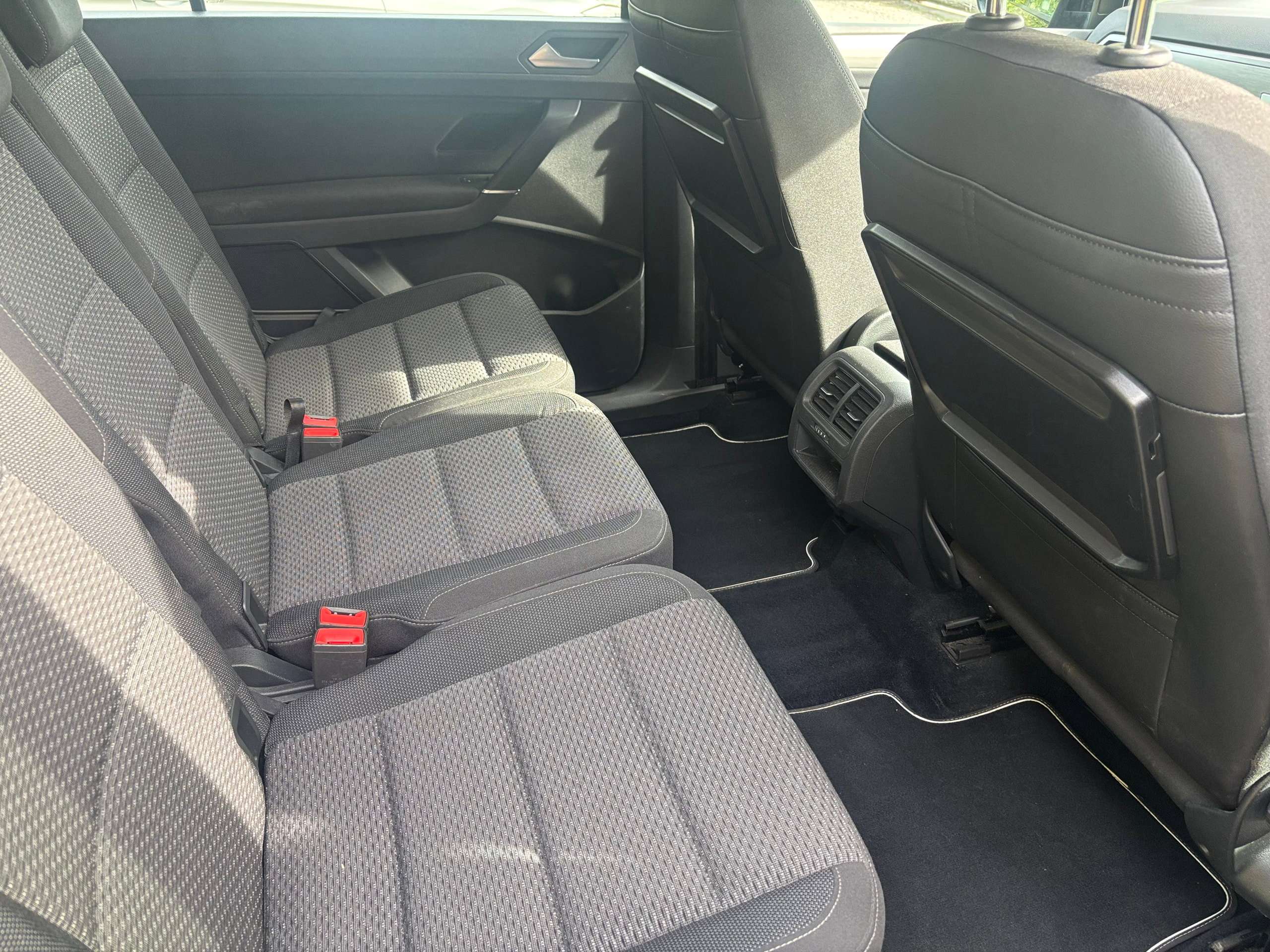 2016 VOLKSWAGEN TOURAN 2016 VOLKSWAGEN TOURAN