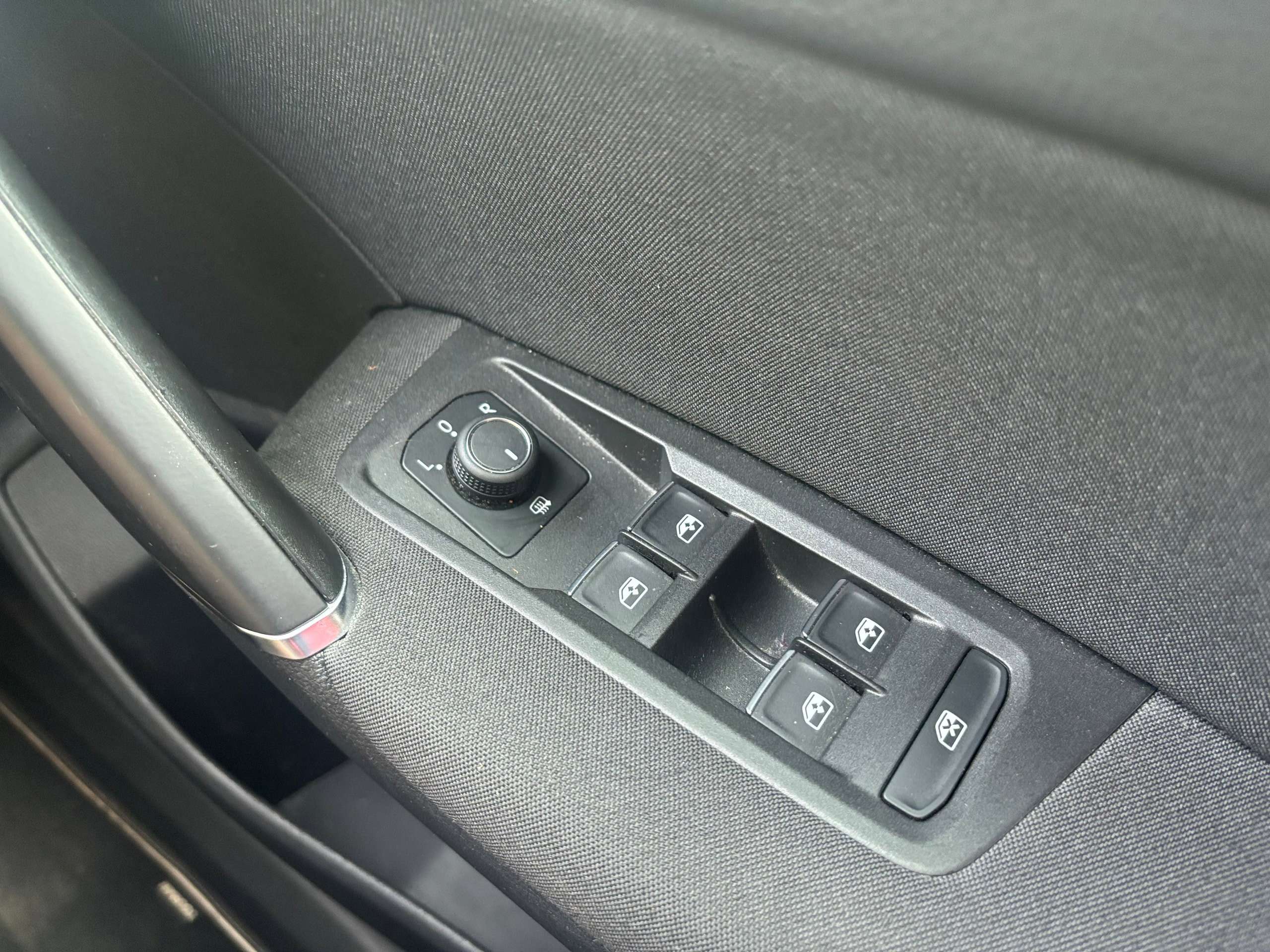 2016 VOLKSWAGEN TOURAN 2016 VOLKSWAGEN TOURAN