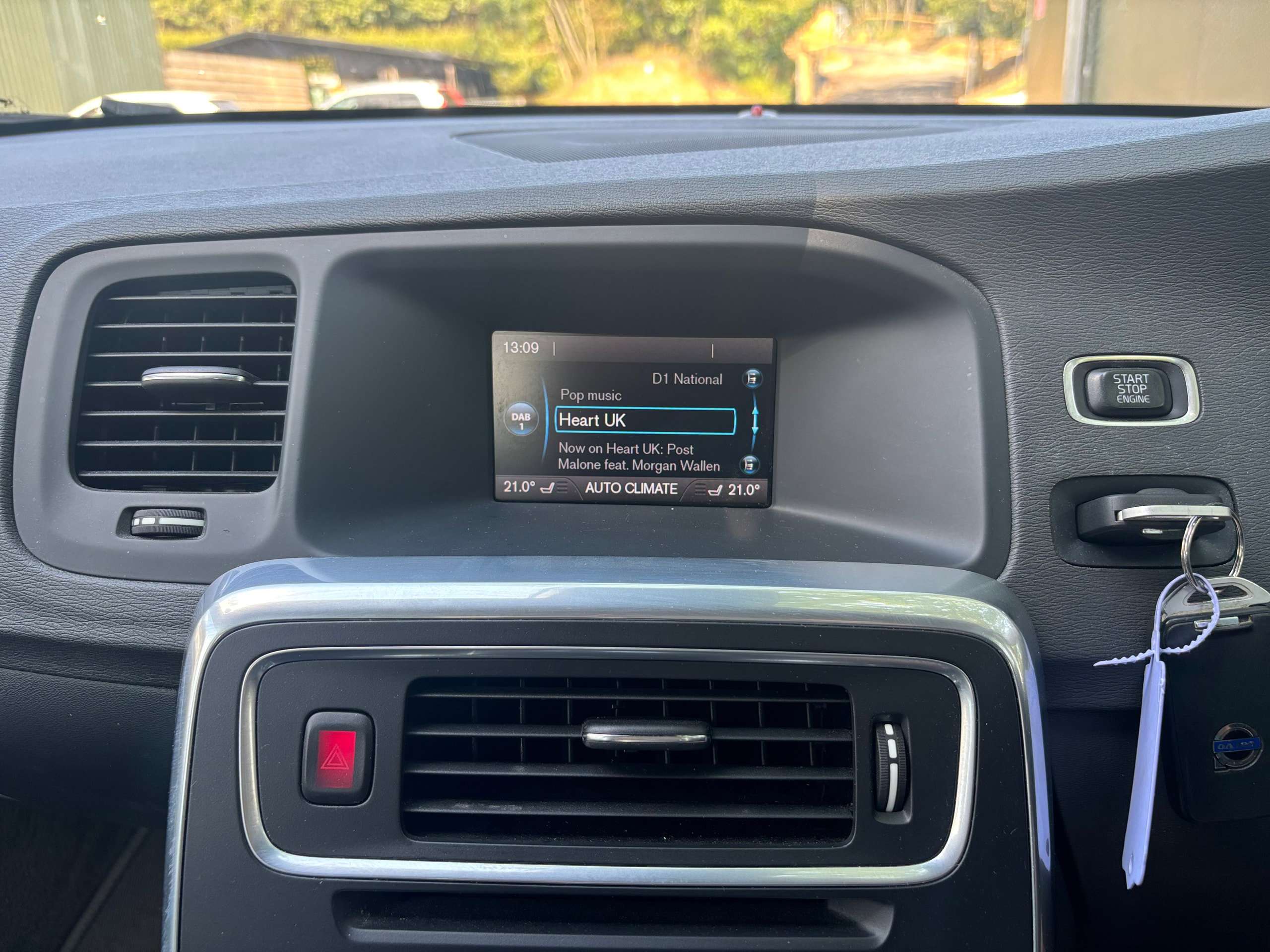 2015 VOLVO V60 2015 VOLVO V60