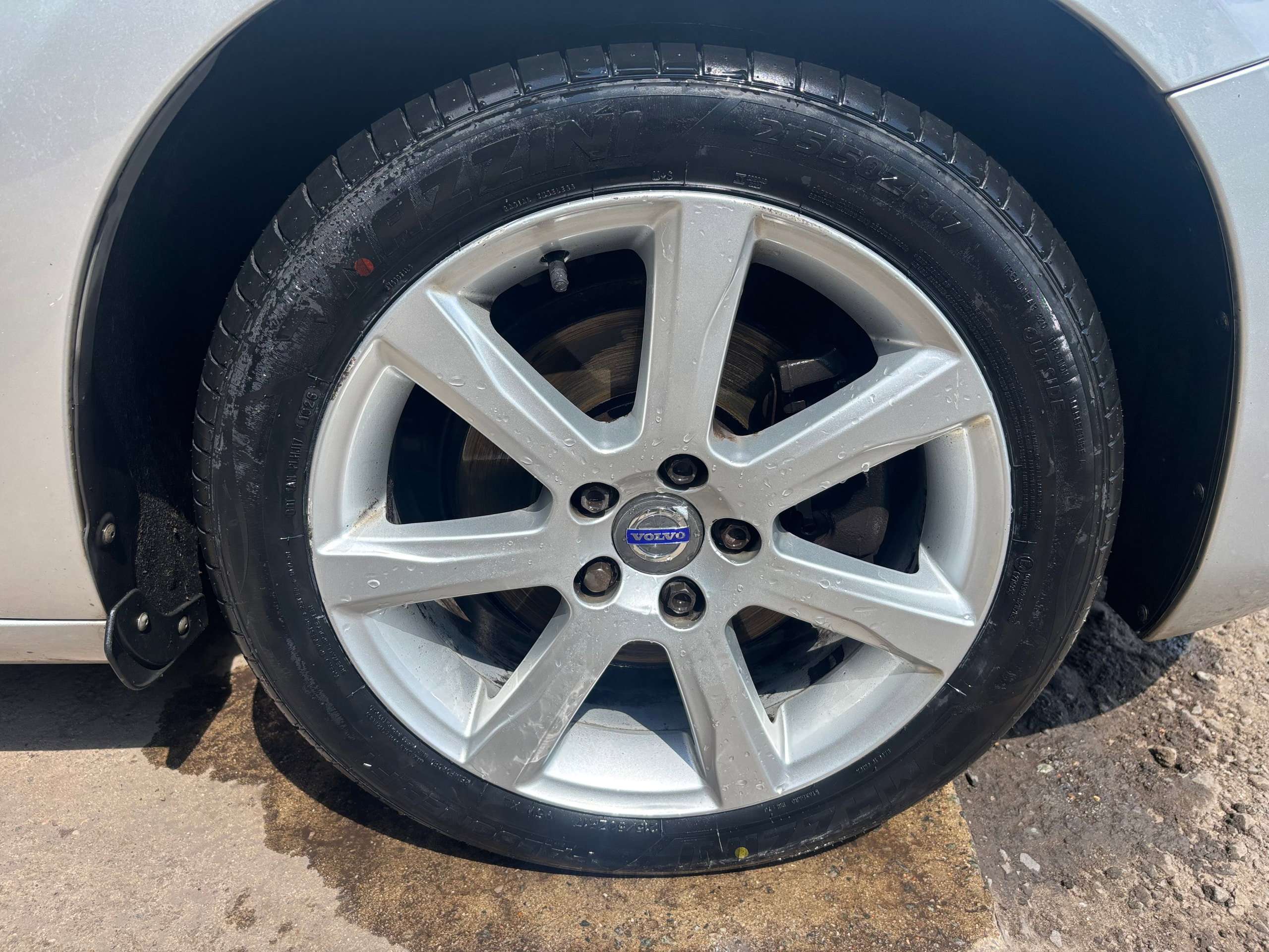 2015 VOLVO V60 2015 VOLVO V60