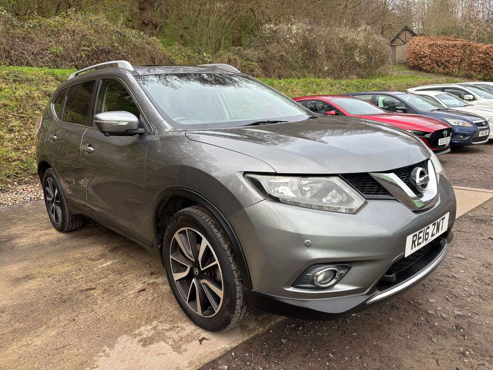 A 2016 NISSAN X-TRAIL 1.6 DIG-T n-tec SUV 5dr Petrol Manual Euro 6 (s/s) (163 ps) A 2016 NISSAN X-TRAIL 1.6 DIG-T n-tec SUV 5dr Petrol Manual Euro 6 (s/s) (163 ps)