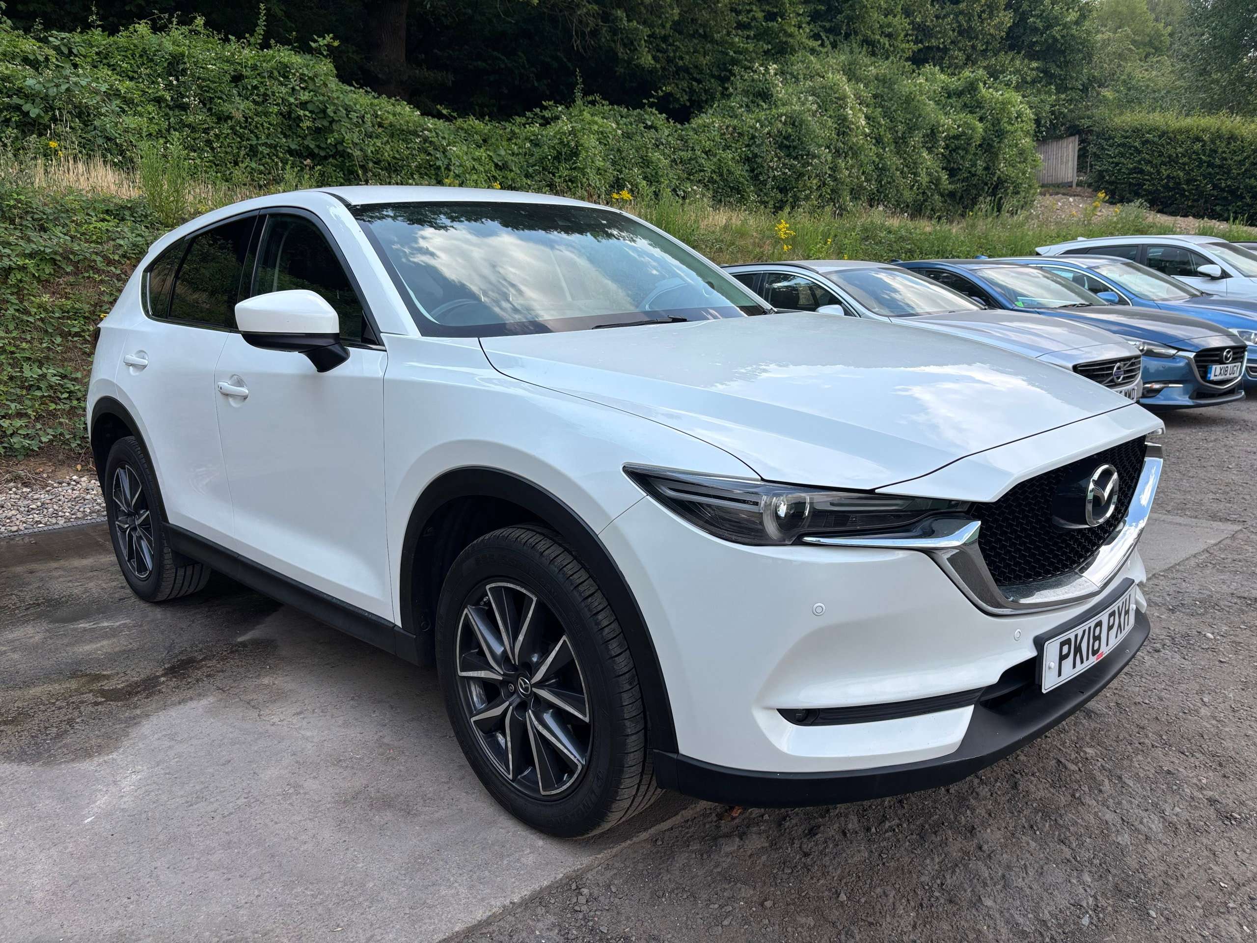 A 2018 MAZDA CX-5 2.0 SKYACTIV-G Sport Nav SUV 5dr Petrol Manual Euro 6 (s/s) (165 ps) A 2018 MAZDA CX-5 2.0 SKYACTIV-G Sport Nav SUV 5dr Petrol Manual Euro 6 (s/s) (165 ps)