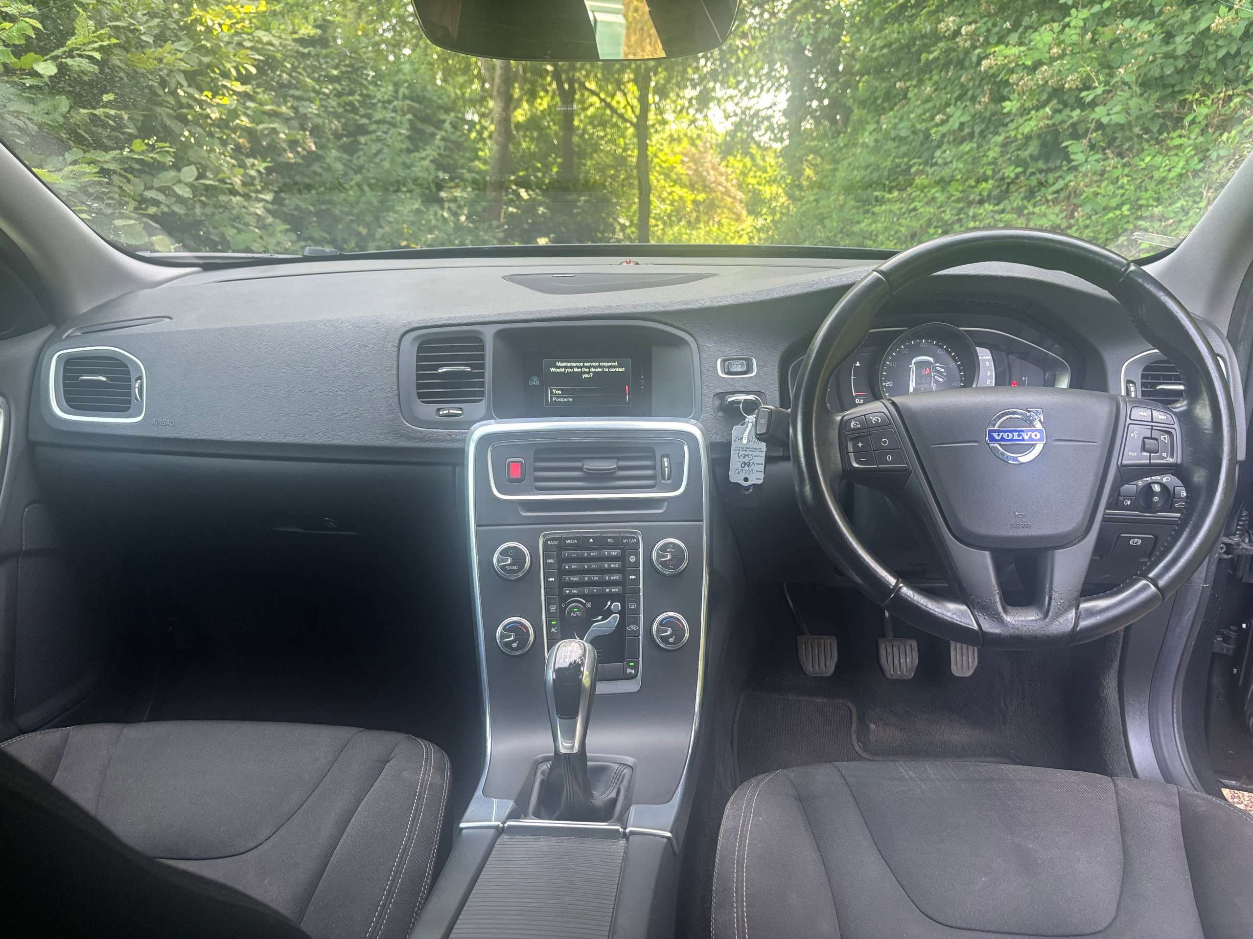 2015 VOLVO V60 2015 VOLVO V60