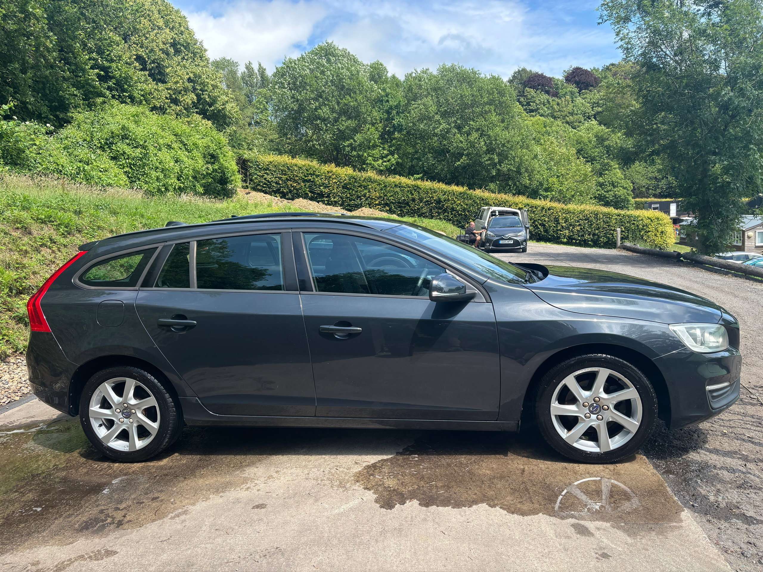 2015 VOLVO V60 2015 VOLVO V60