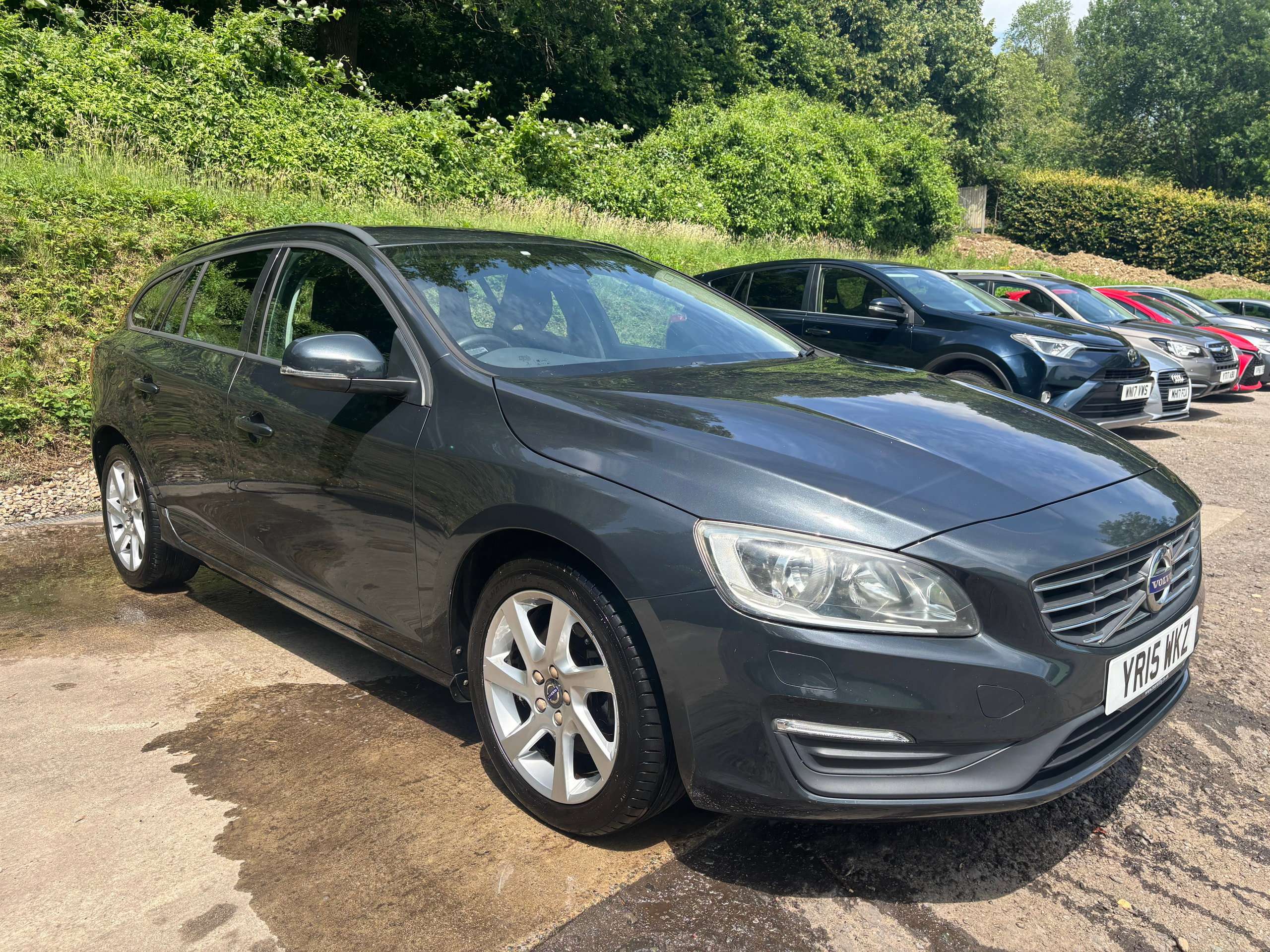 A 2015 VOLVO V60 2.0 D4 Business Edition Estate 5dr Diesel Manual Euro 6 (s/s) (181 ps) A 2015 VOLVO V60 2.0 D4 Business Edition Estate 5dr Diesel Manual Euro 6 (s/s) (181 ps)