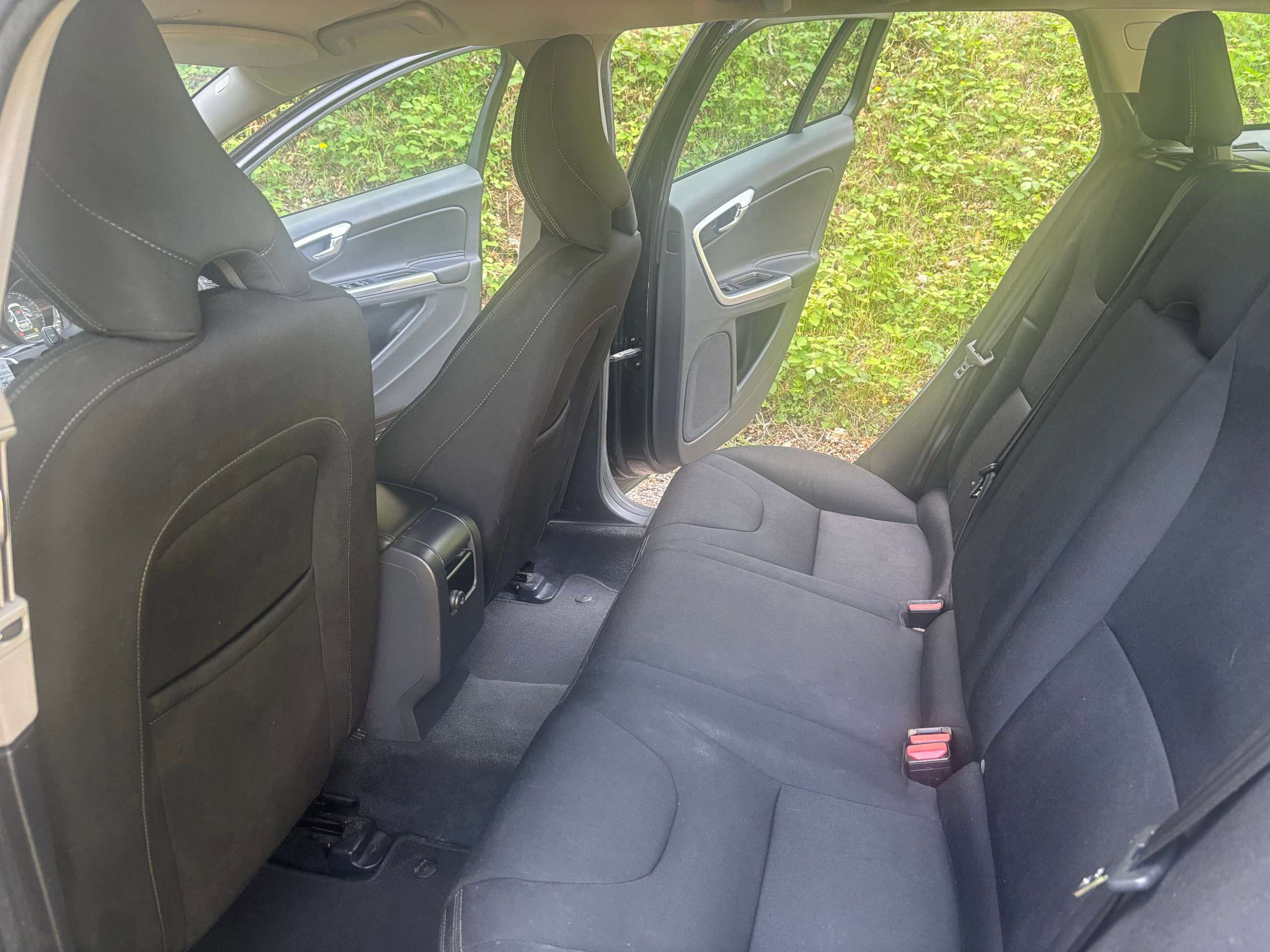 2015 VOLVO V60 2015 VOLVO V60