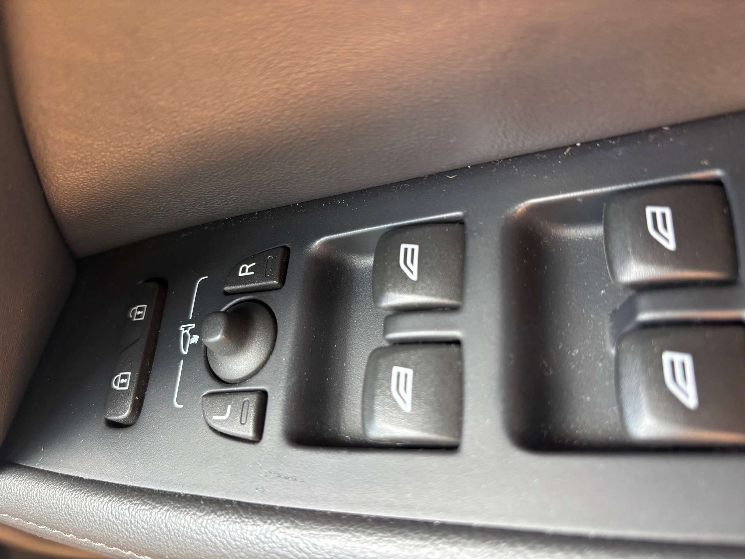 2016 VOLVO XC70 2016 VOLVO XC70