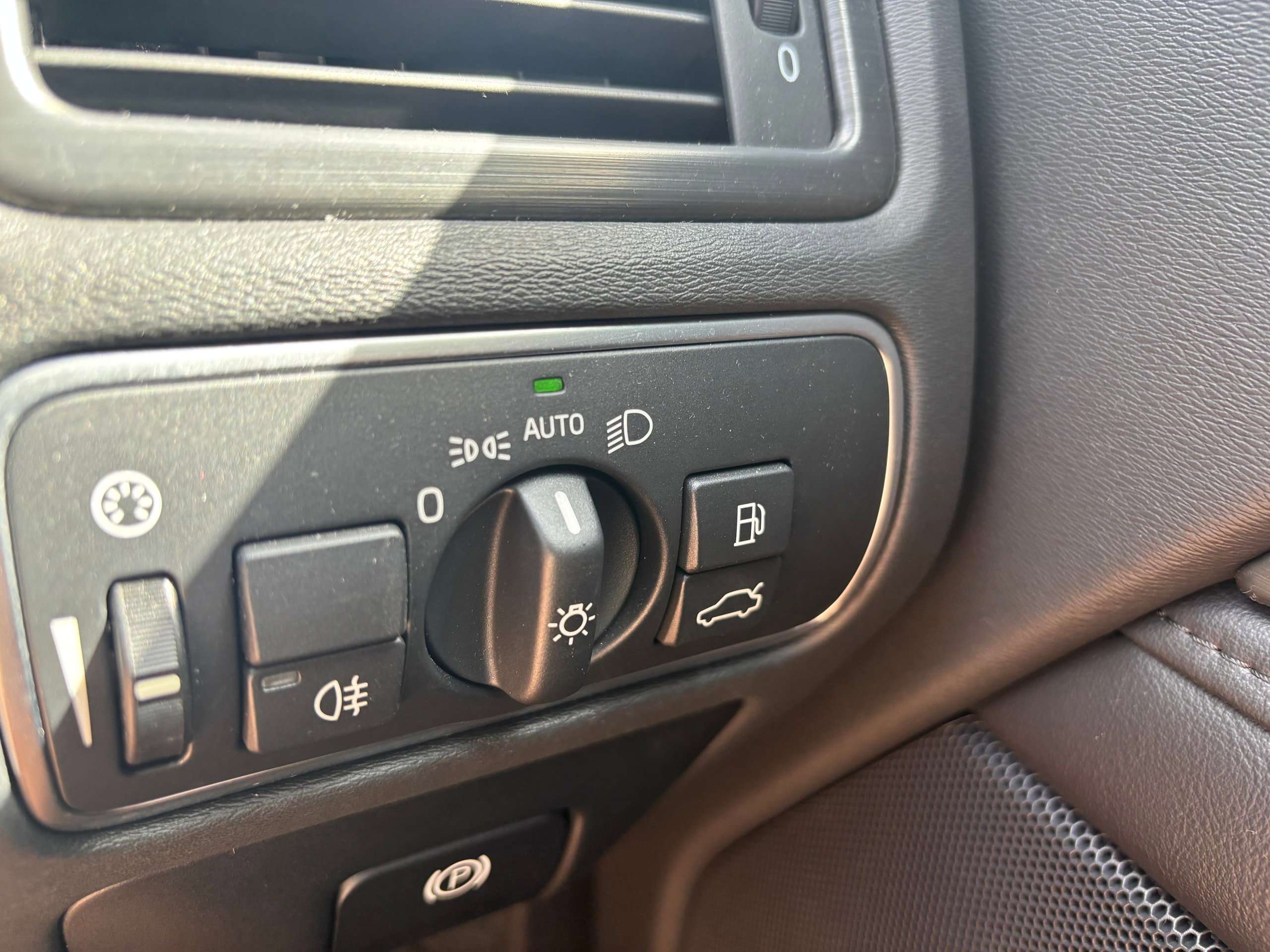 2016 VOLVO XC70 2016 VOLVO XC70
