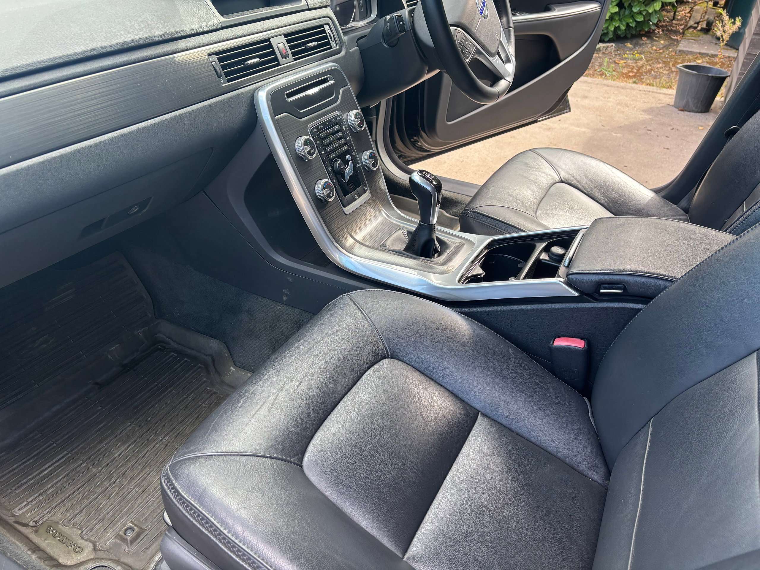 2016 VOLVO XC70 2016 VOLVO XC70