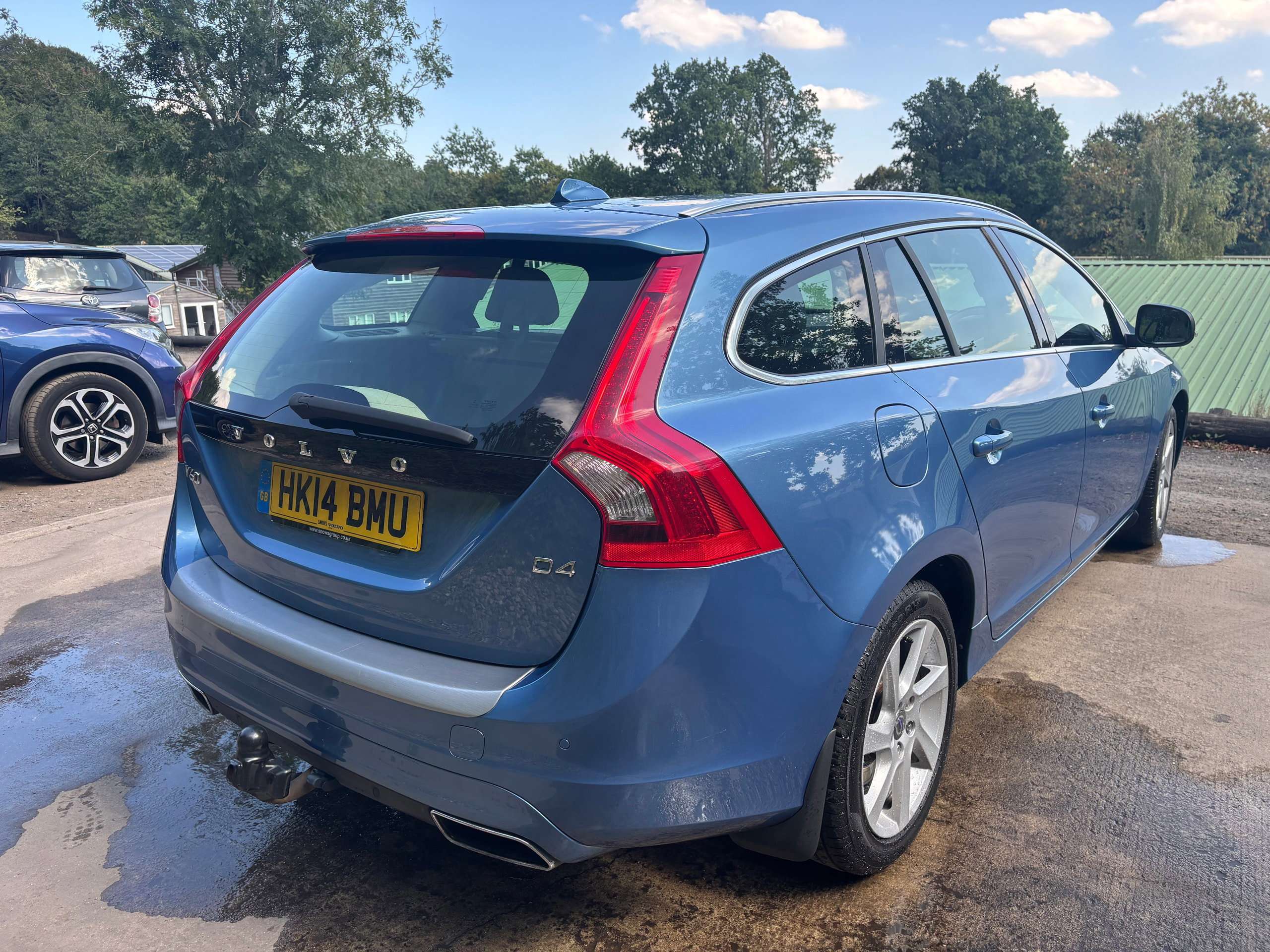 2014 VOLVO V60 2014 VOLVO V60