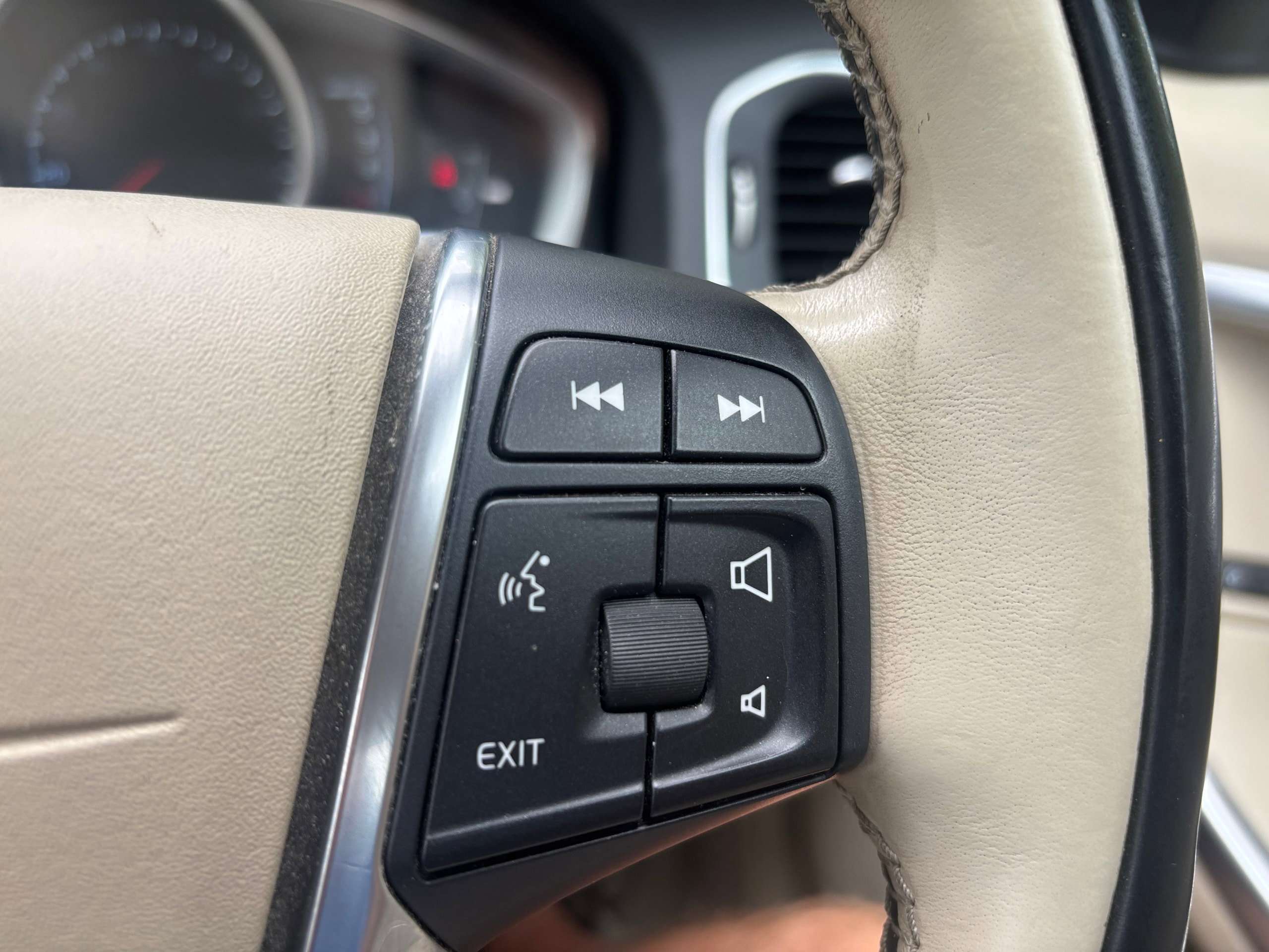 2014 VOLVO V60 2014 VOLVO V60
