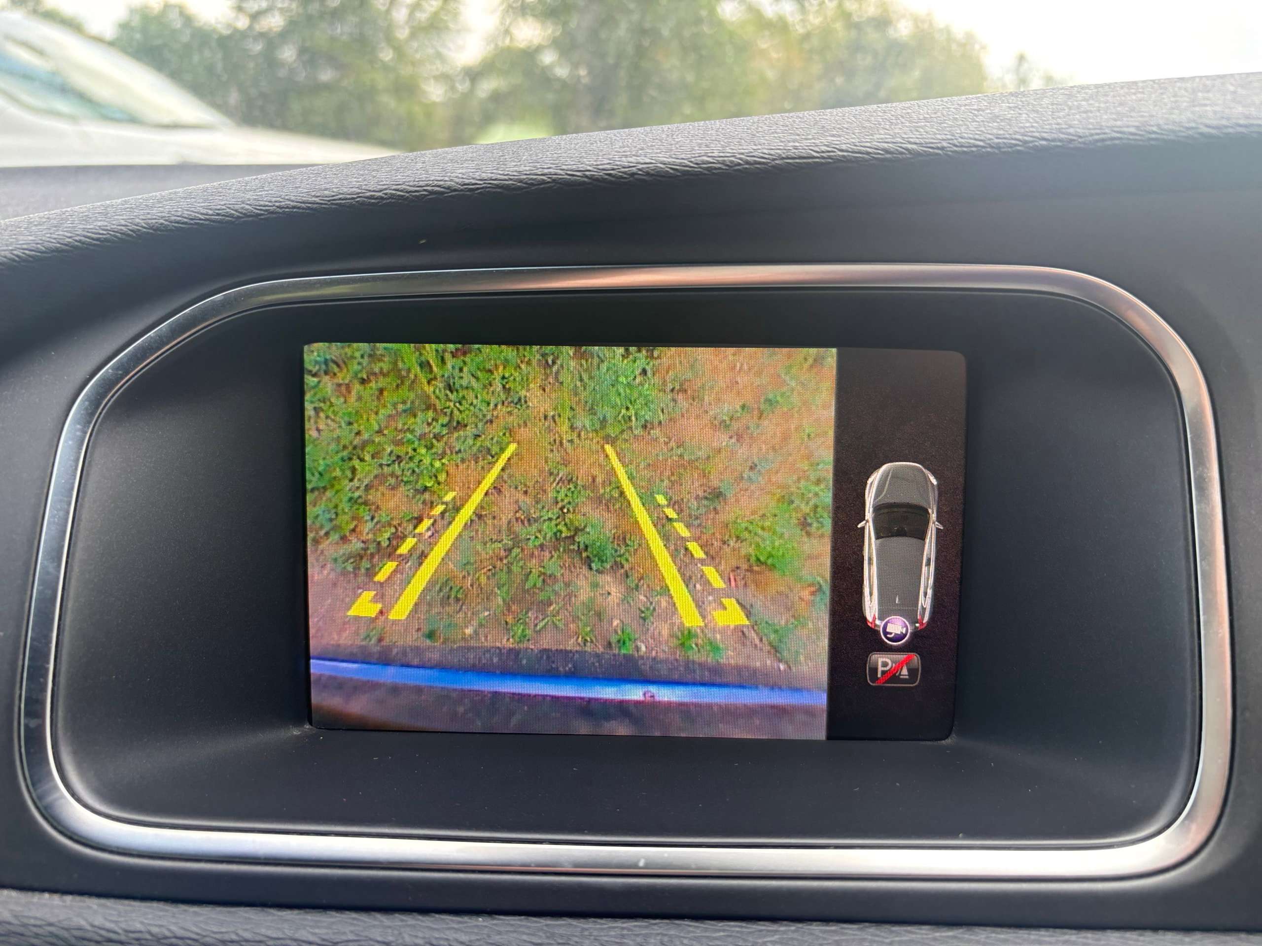 2017 VOLVO V40 2017 VOLVO V40