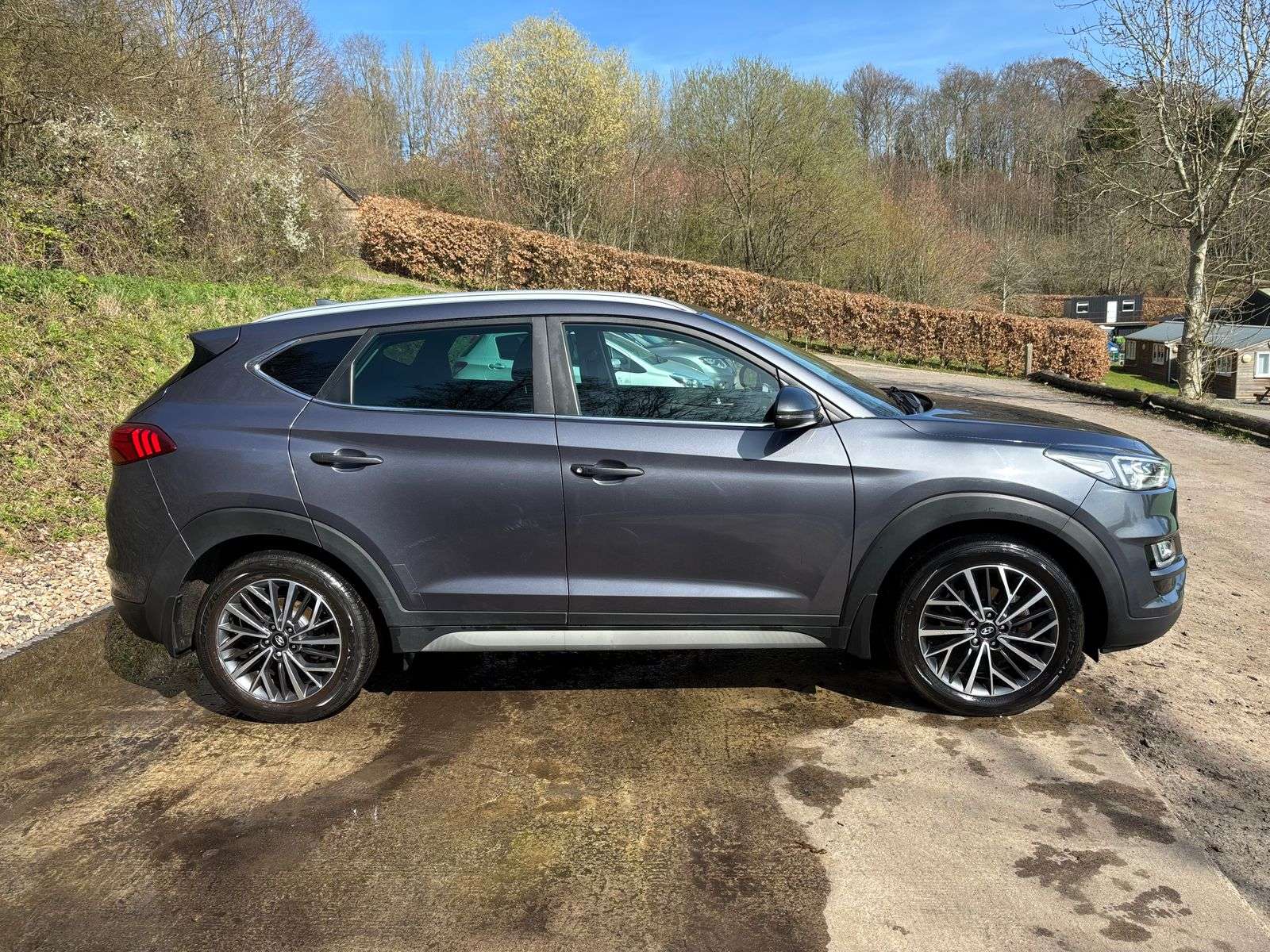 A 2019 HYUNDAI TUCSON 1.6 T-GDi Premium SUV 5dr Petrol DCT Euro 6 (s/s) (177 ps) A 2019 HYUNDAI TUCSON 1.6 T-GDi Premium SUV 5dr Petrol DCT Euro 6 (s/s) (177 ps)