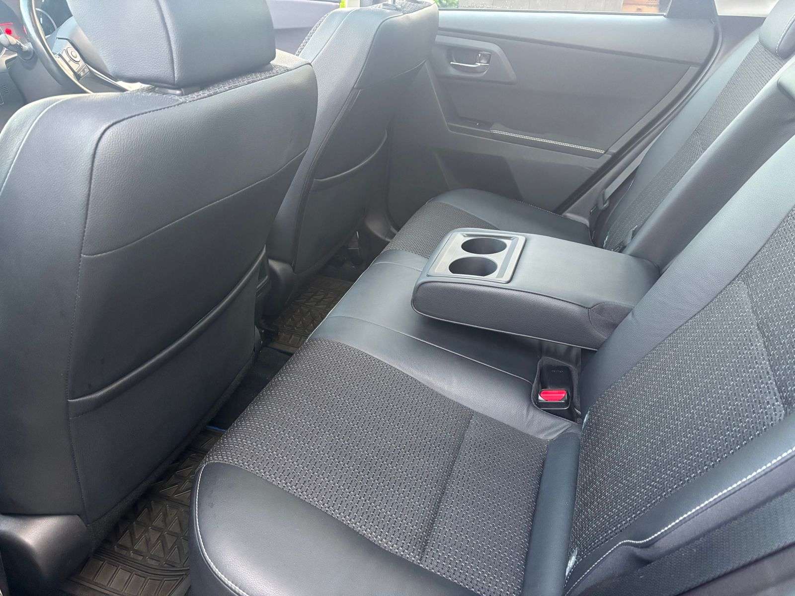 2014 TOYOTA AURIS 2014 TOYOTA AURIS