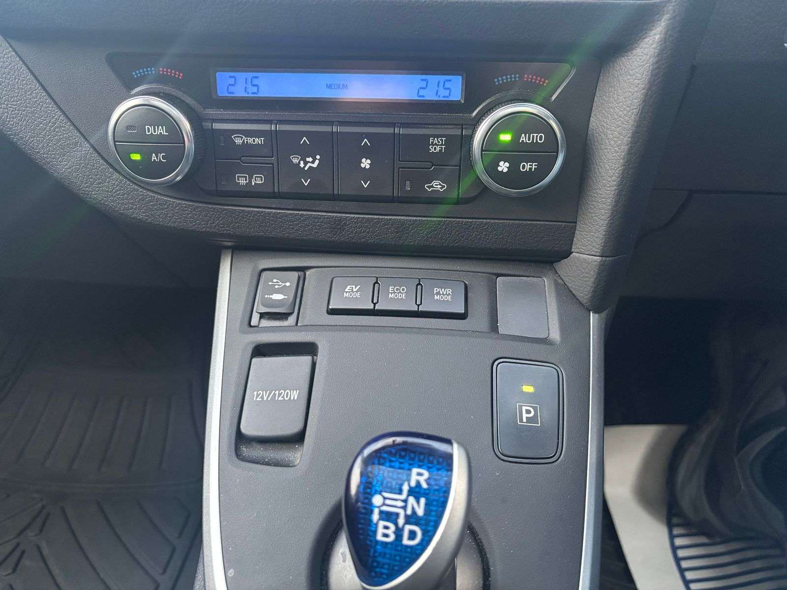 2014 TOYOTA AURIS 2014 TOYOTA AURIS