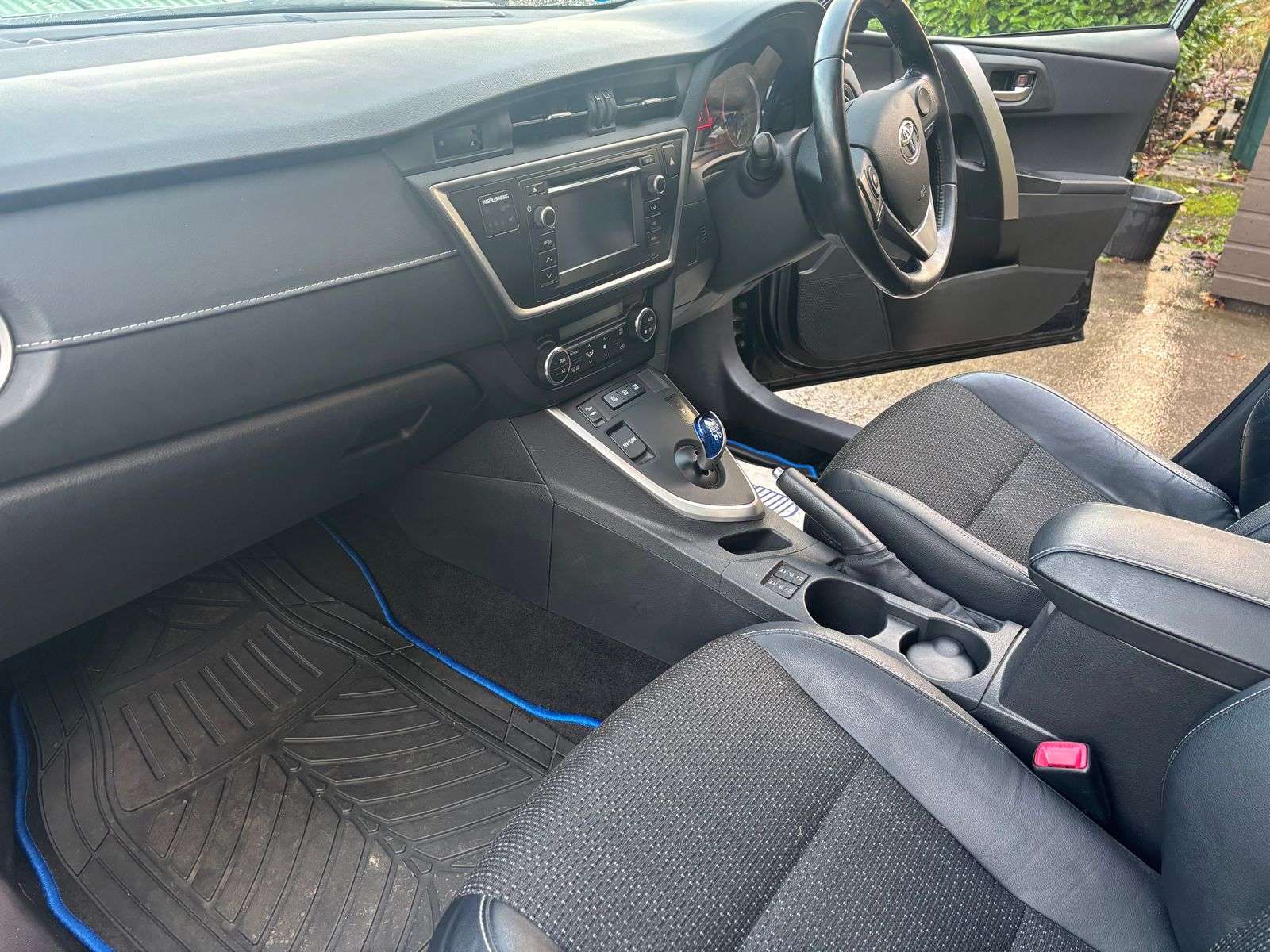 2014 TOYOTA AURIS 2014 TOYOTA AURIS