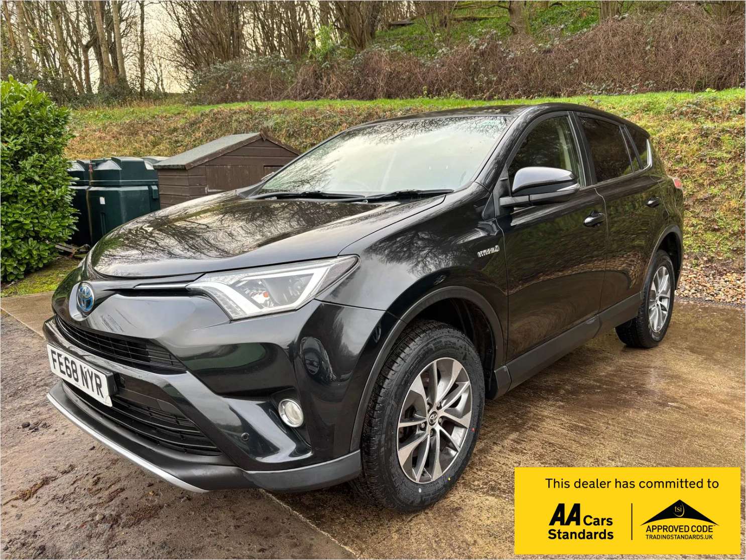 A 2018 TOYOTA RAV4 2.5 VVT-h Icon SUV 5dr Petrol Hybrid CVT Euro 6 (s/s) (197 ps) A 2018 TOYOTA RAV4 2.5 VVT-h Icon SUV 5dr Petrol Hybrid CVT Euro 6 (s/s) (197 ps)