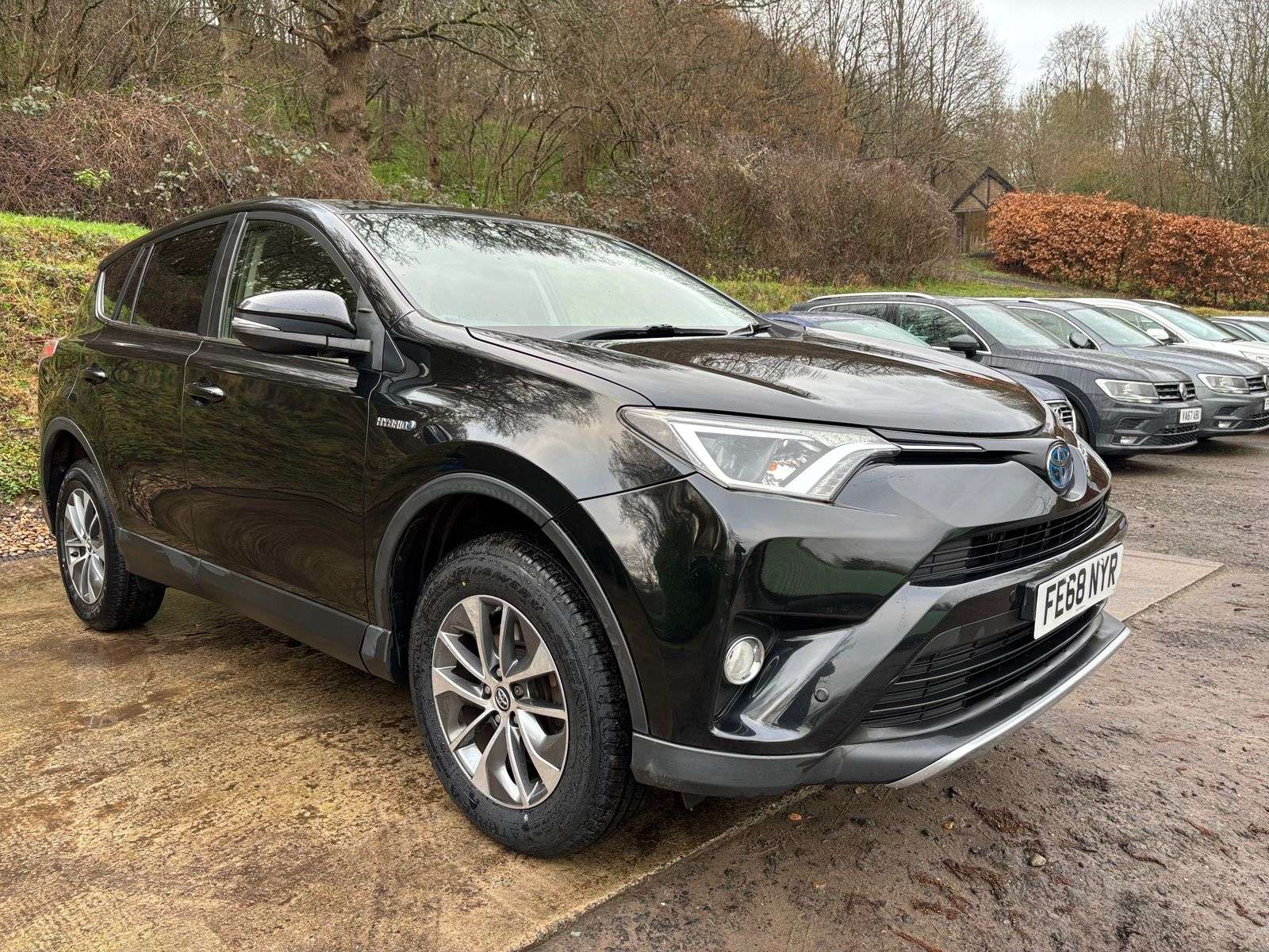 A 2018 TOYOTA RAV4 2.5 VVT-h Icon SUV 5dr Petrol Hybrid CVT Euro 6 (s/s) (197 ps) A 2018 TOYOTA RAV4 2.5 VVT-h Icon SUV 5dr Petrol Hybrid CVT Euro 6 (s/s) (197 ps)