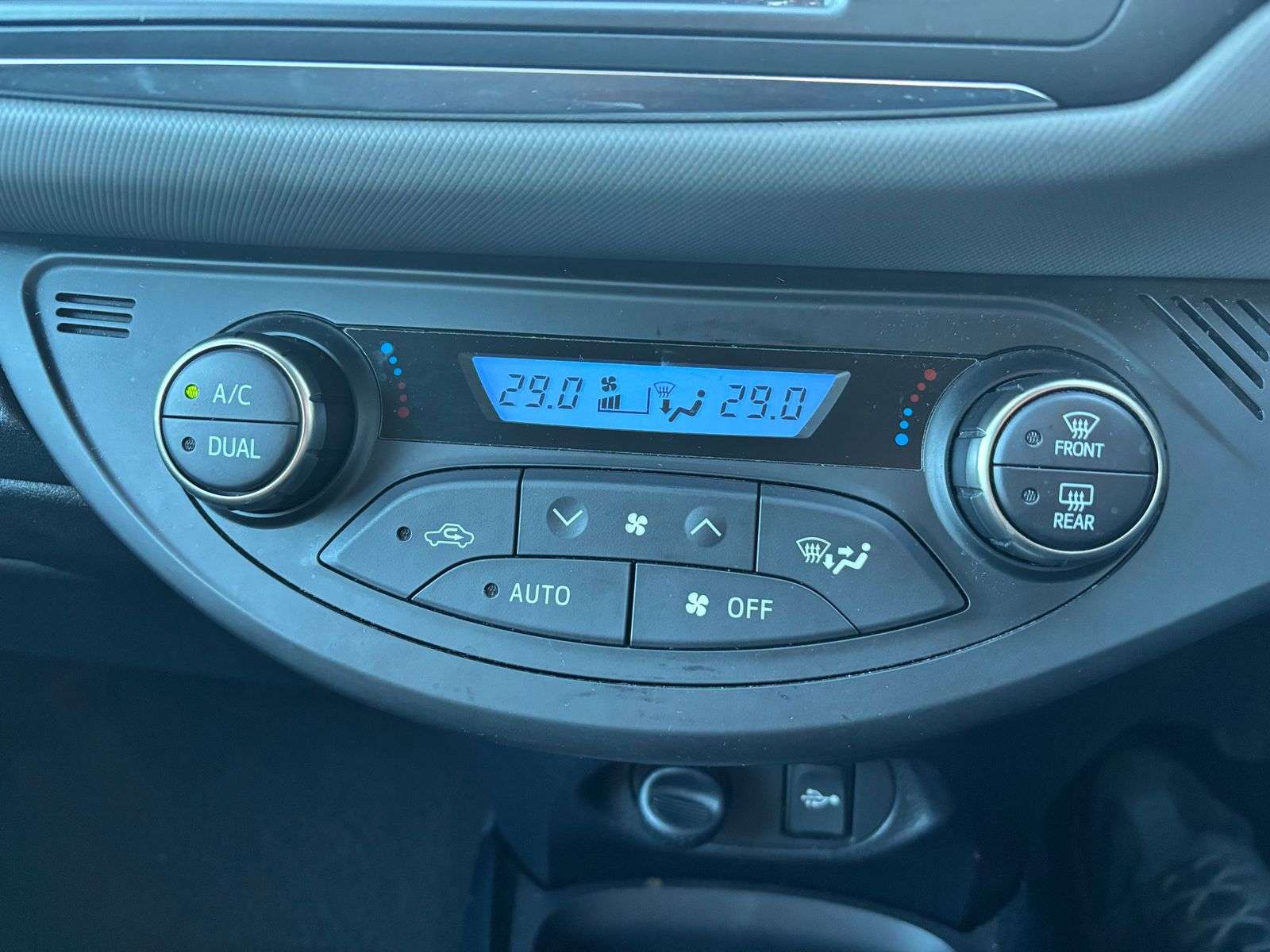 2016 TOYOTA YARIS 2016 TOYOTA YARIS