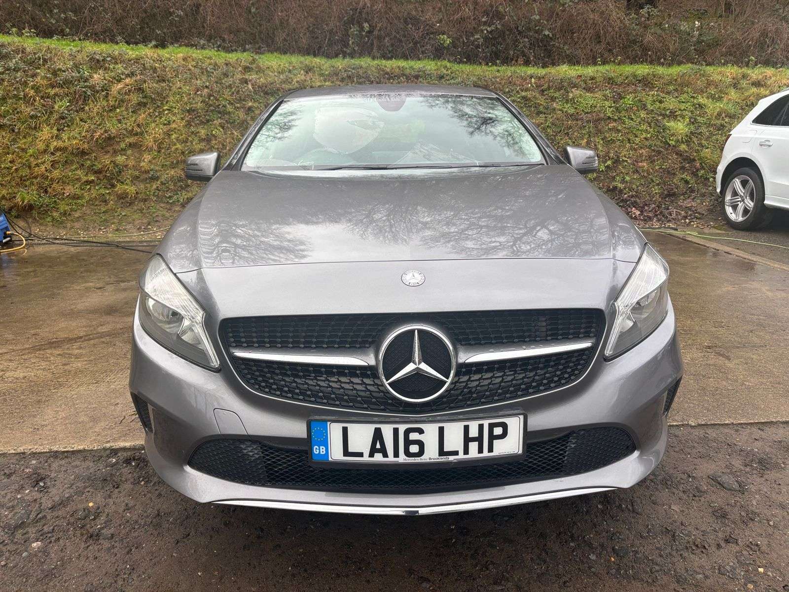 A 2016 MERCEDES-BENZ A CLASS 1.6 A180 SE Hatchback 5dr Petrol 7G-DCT Euro 6 (s/s) (122 ps) A 2016 MERCEDES-BENZ A CLASS 1.6 A180 SE Hatchback 5dr Petrol 7G-DCT Euro 6 (s/s) (122 ps)