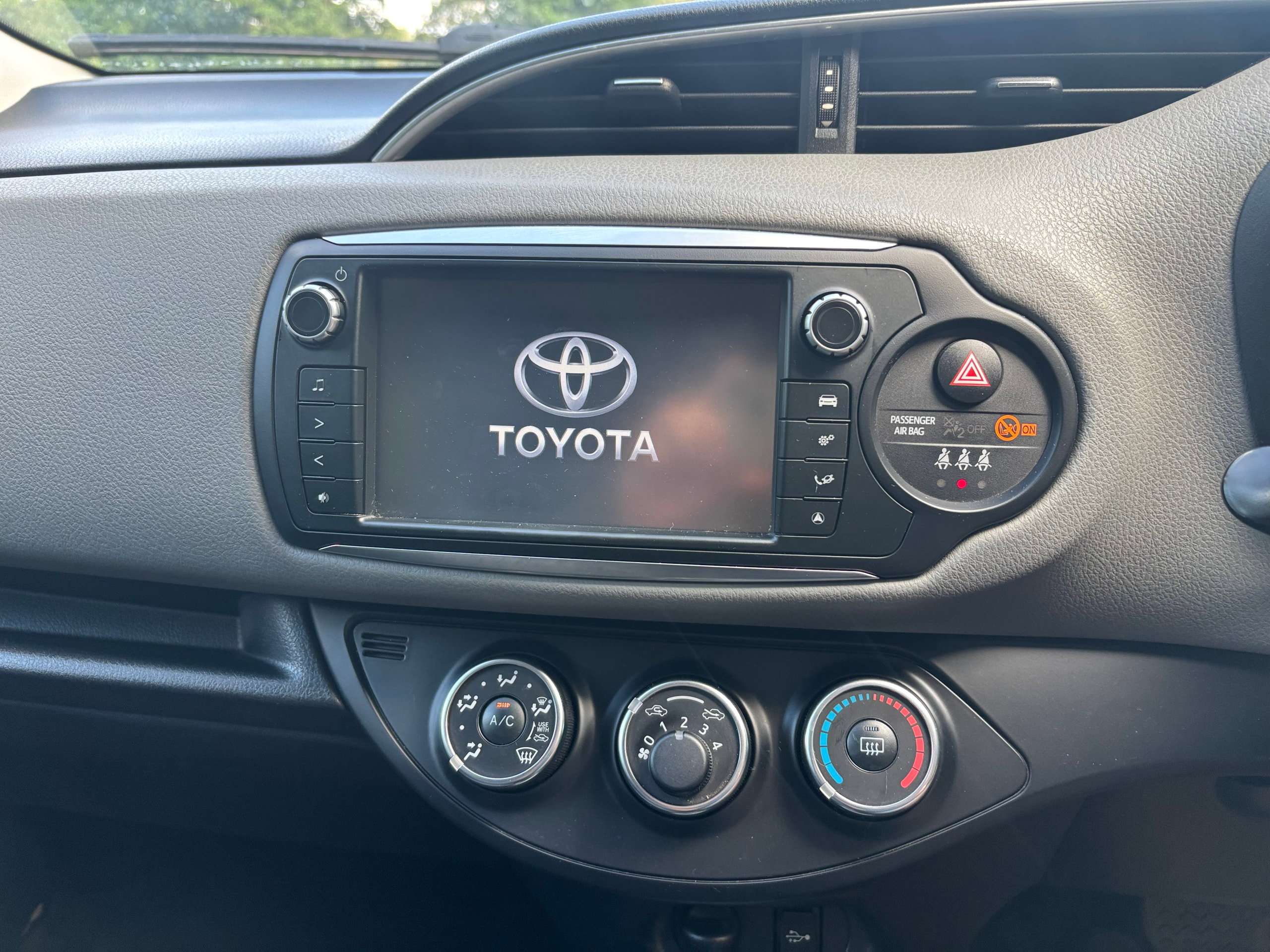 2016 TOYOTA YARIS 2016 TOYOTA YARIS