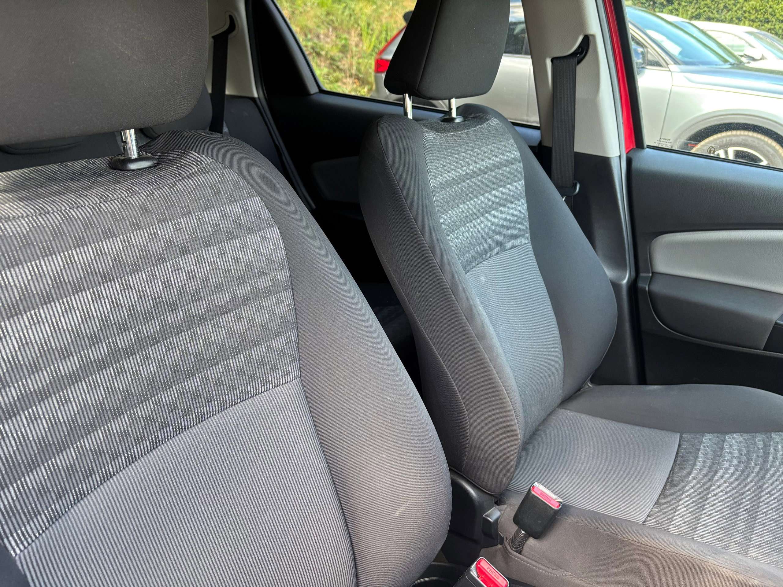 2016 TOYOTA YARIS 2016 TOYOTA YARIS