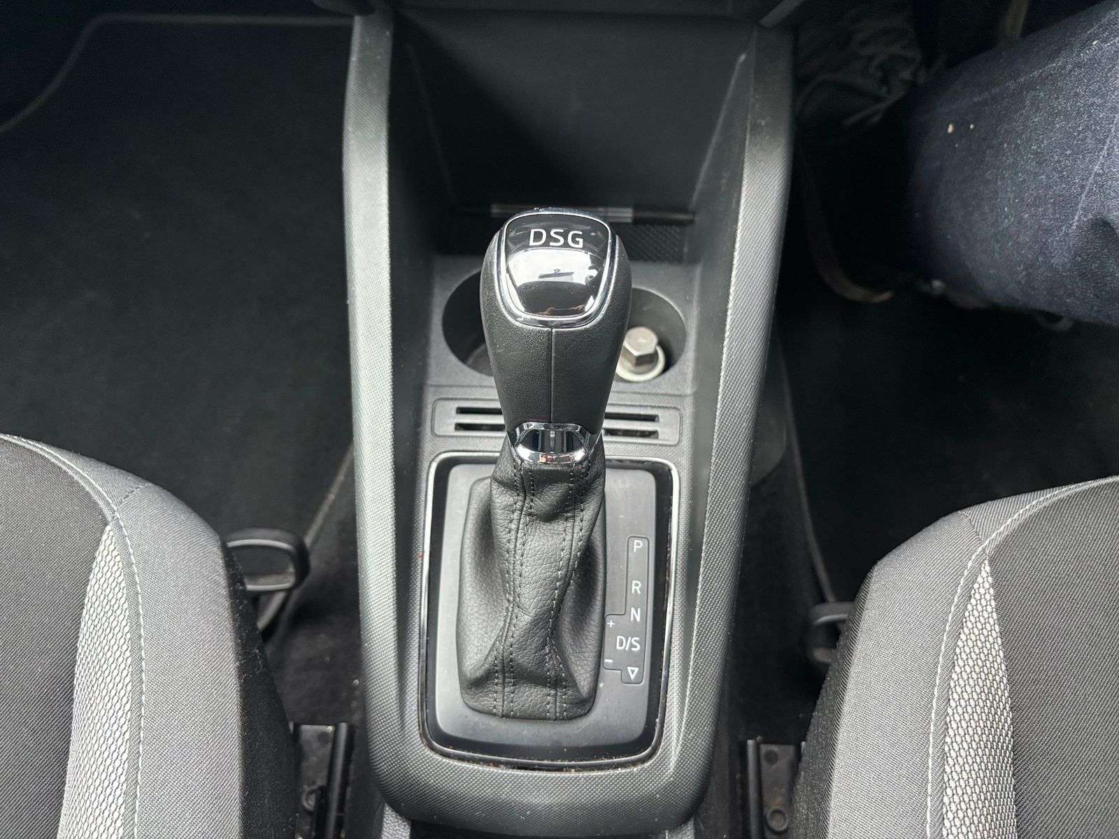 2015 SKODA FABIA 2015 SKODA FABIA