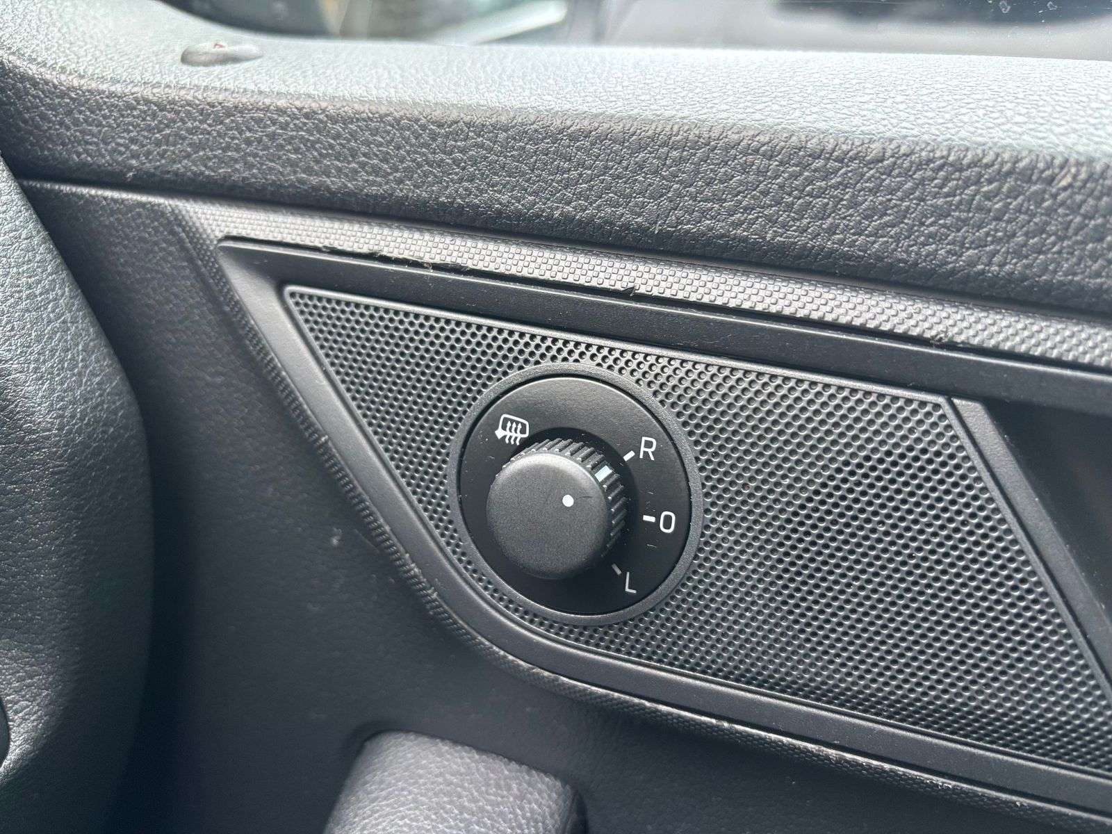 2015 SKODA FABIA 2015 SKODA FABIA